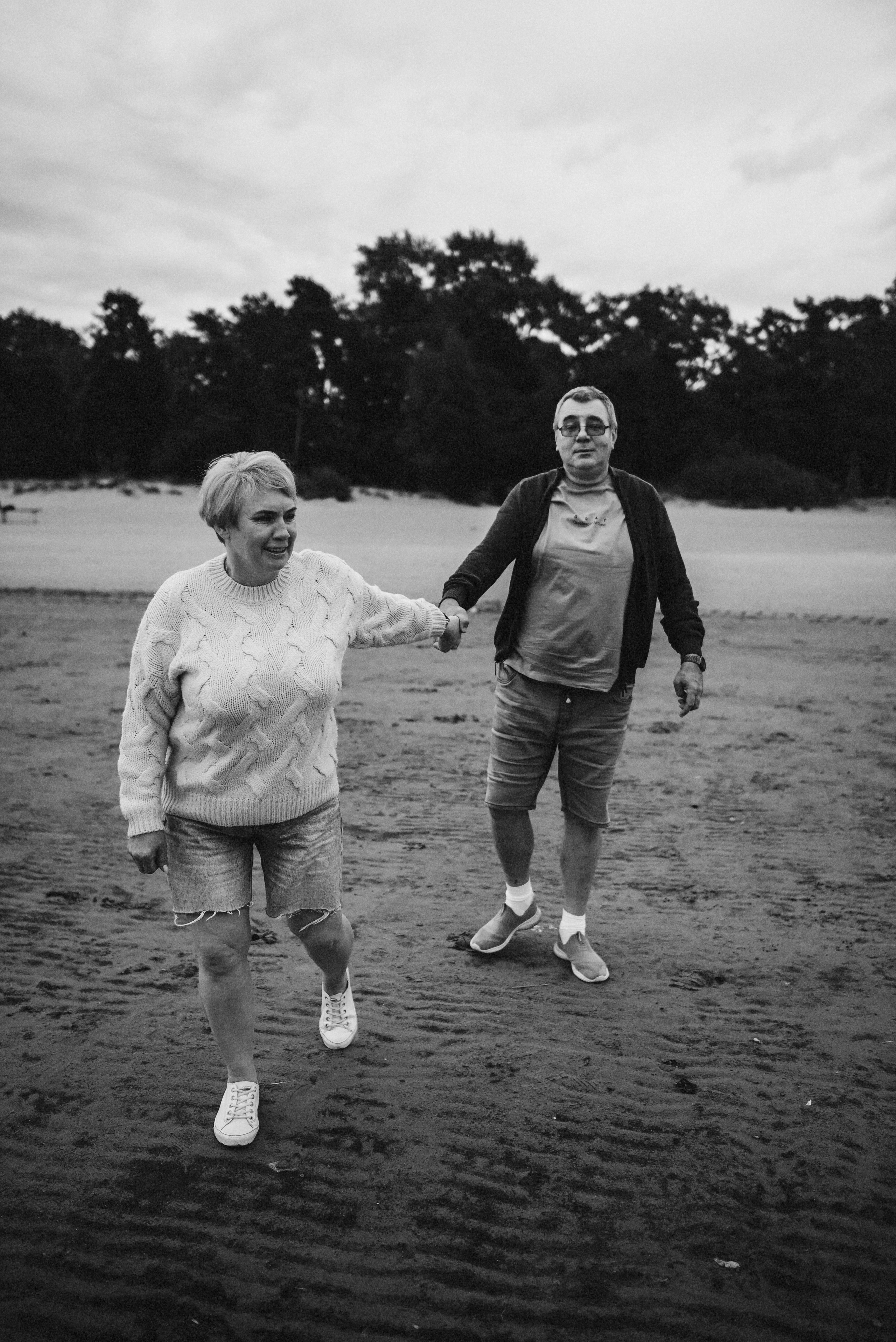 Съемка поколений на заливе. Елизавета Юлия Сергей и Ия. Семейный и свадебный фотограф в Санкт-Петербурге Яна