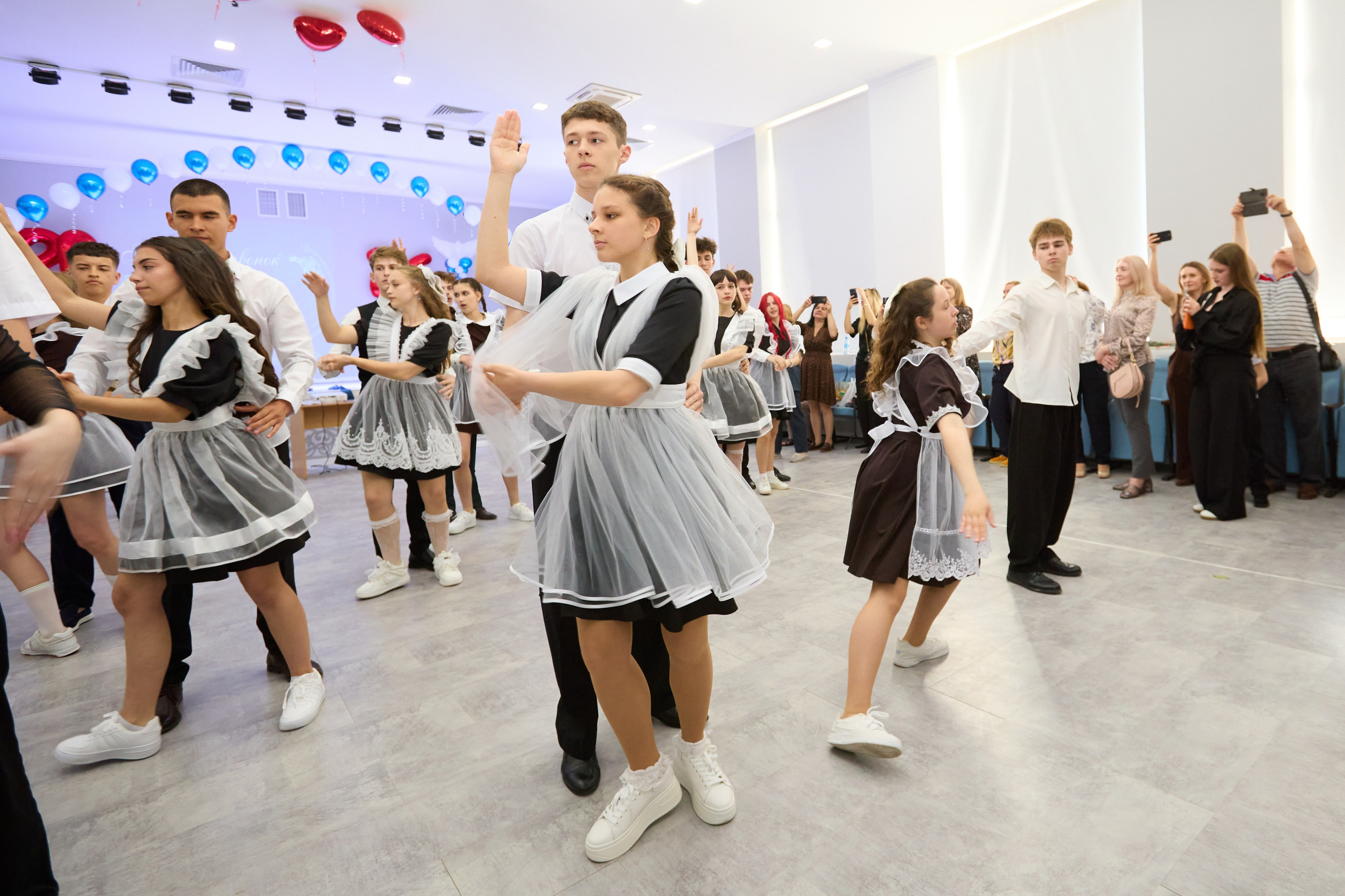 Последний звонок 6 шк 11А Саки. Фотограф в Крыму Светлана Викулова