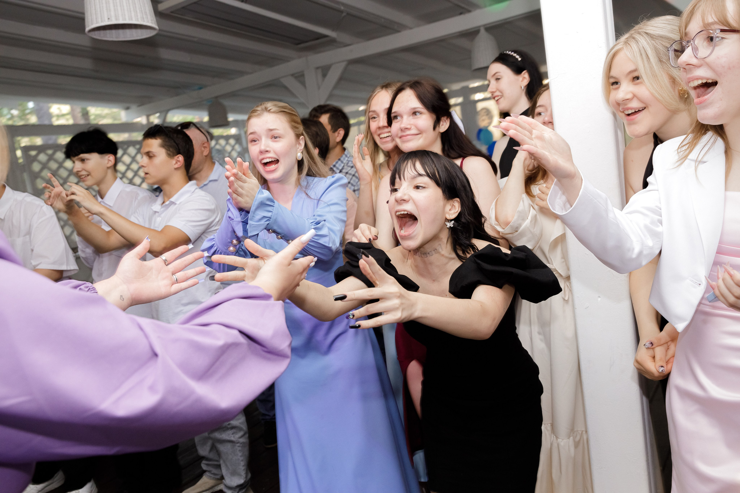 26.06.2024 Выпускной Залесье 9А. Маша Гонтарь Семейный домашний репортажный фотограф в Санкт-Петербурге