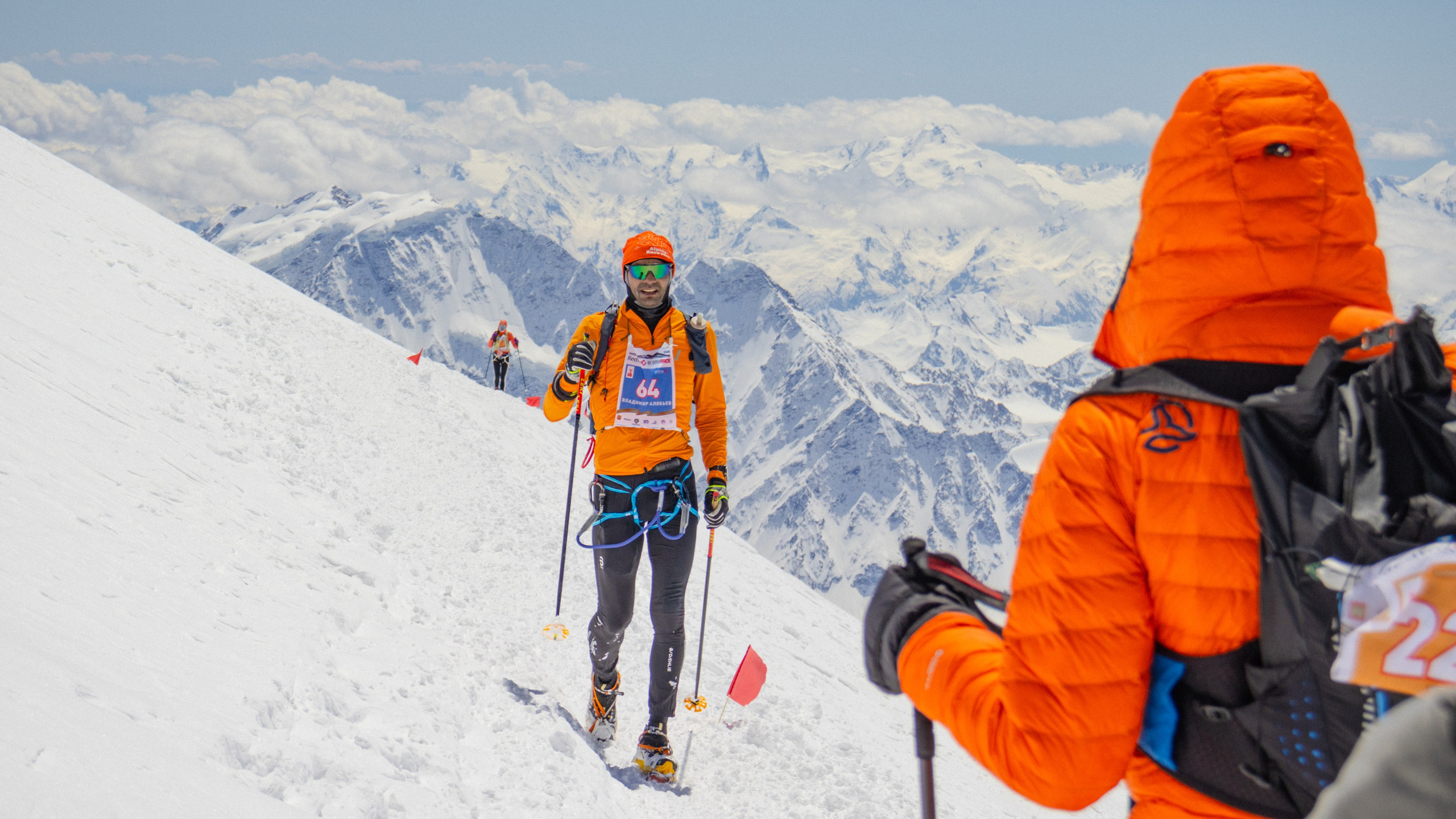 Скайранинг. Фотограф на трекинг и восхождение Эльбрус, Приэльбрусье. Елизавета Бобок