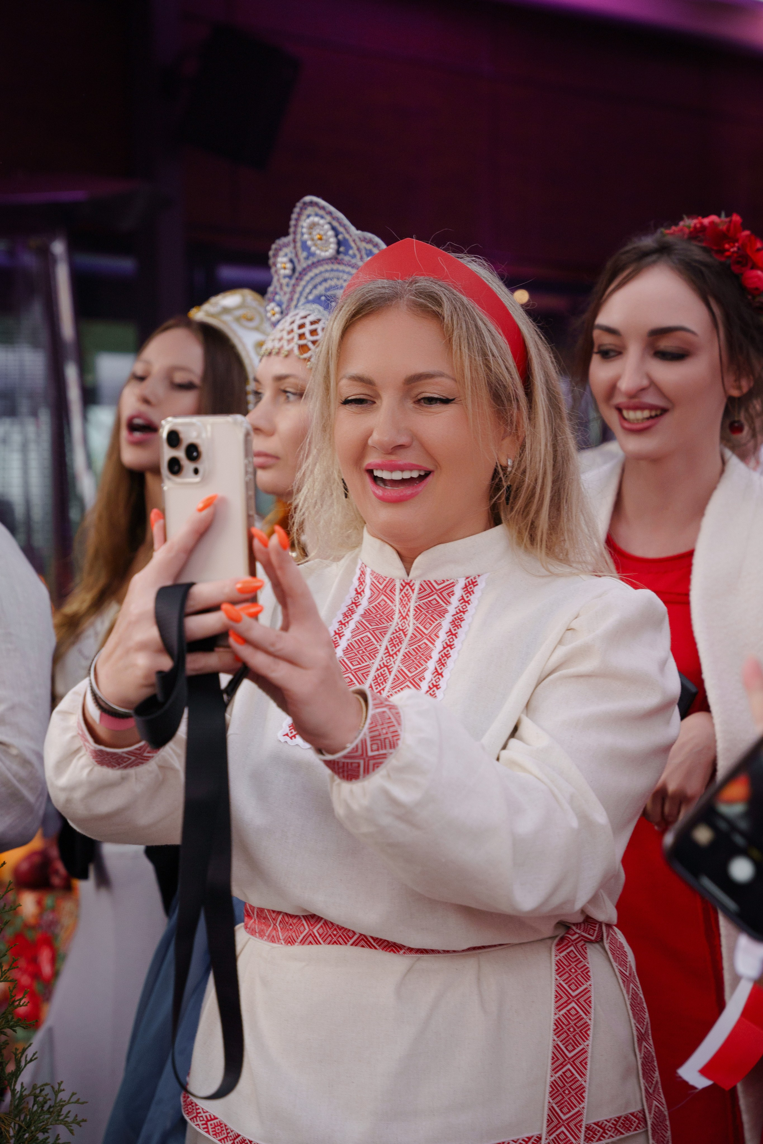 Гендер пати в славянском стиле. Репортажный фотограф в Москве Саша Дружинина