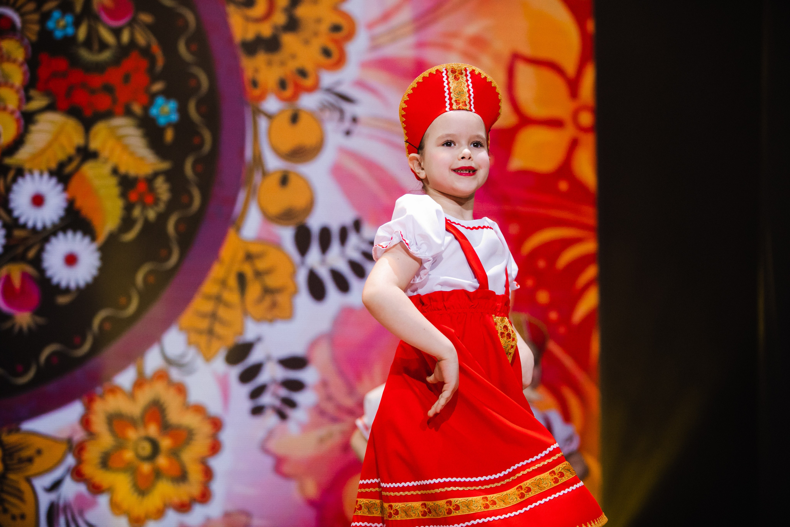 Отчетный концерт центра национальных культур 2025. Роман Урумбаев фотограф Нижневартовск