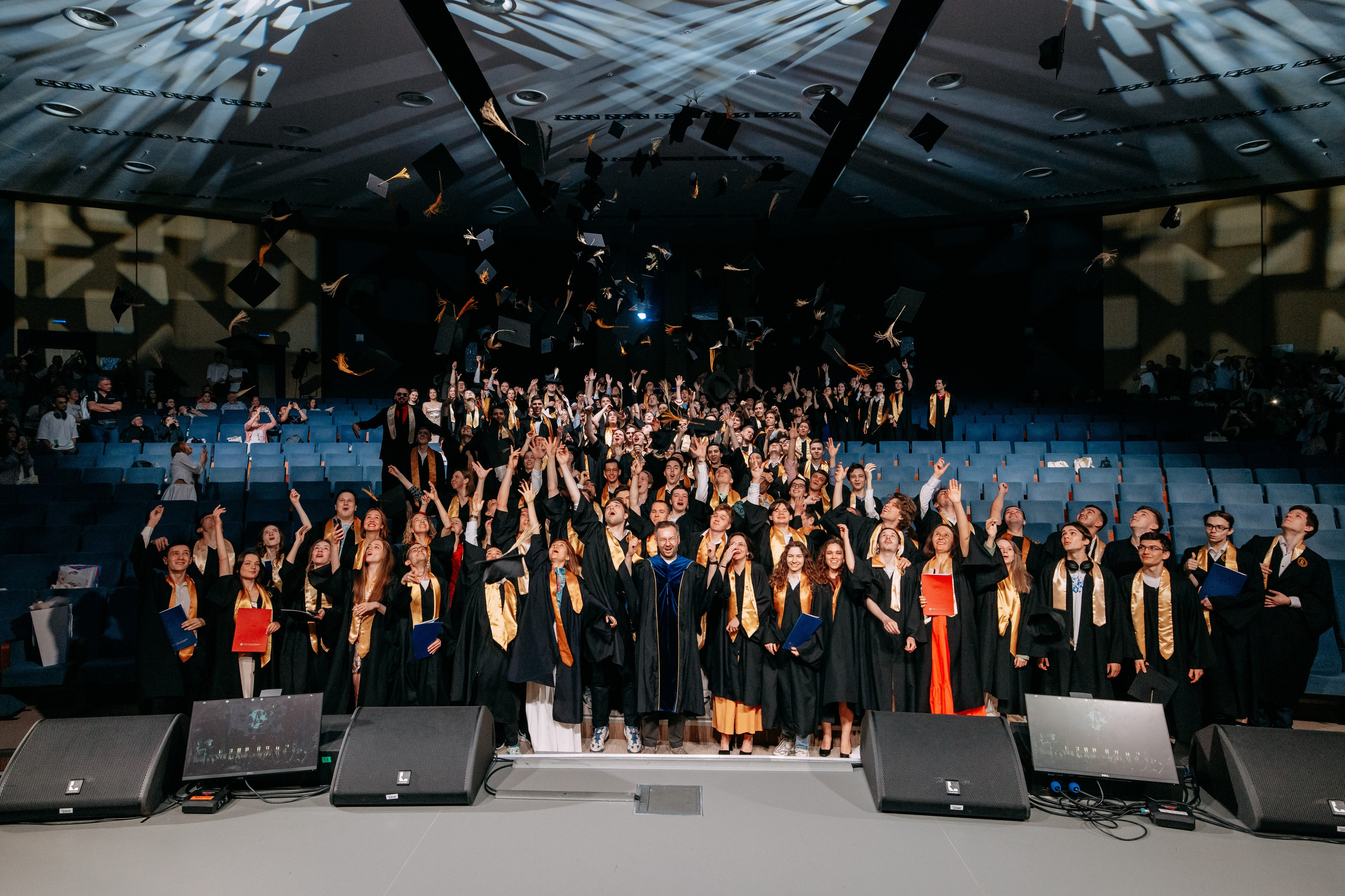 Вручение дипломов. Фото и видео съемка. Андрей Ионов