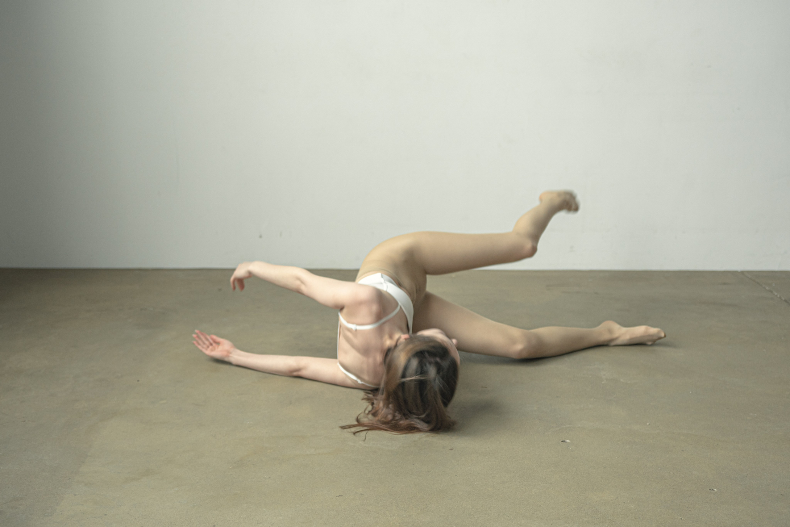 Risking balance. Art photographer Romanda Che