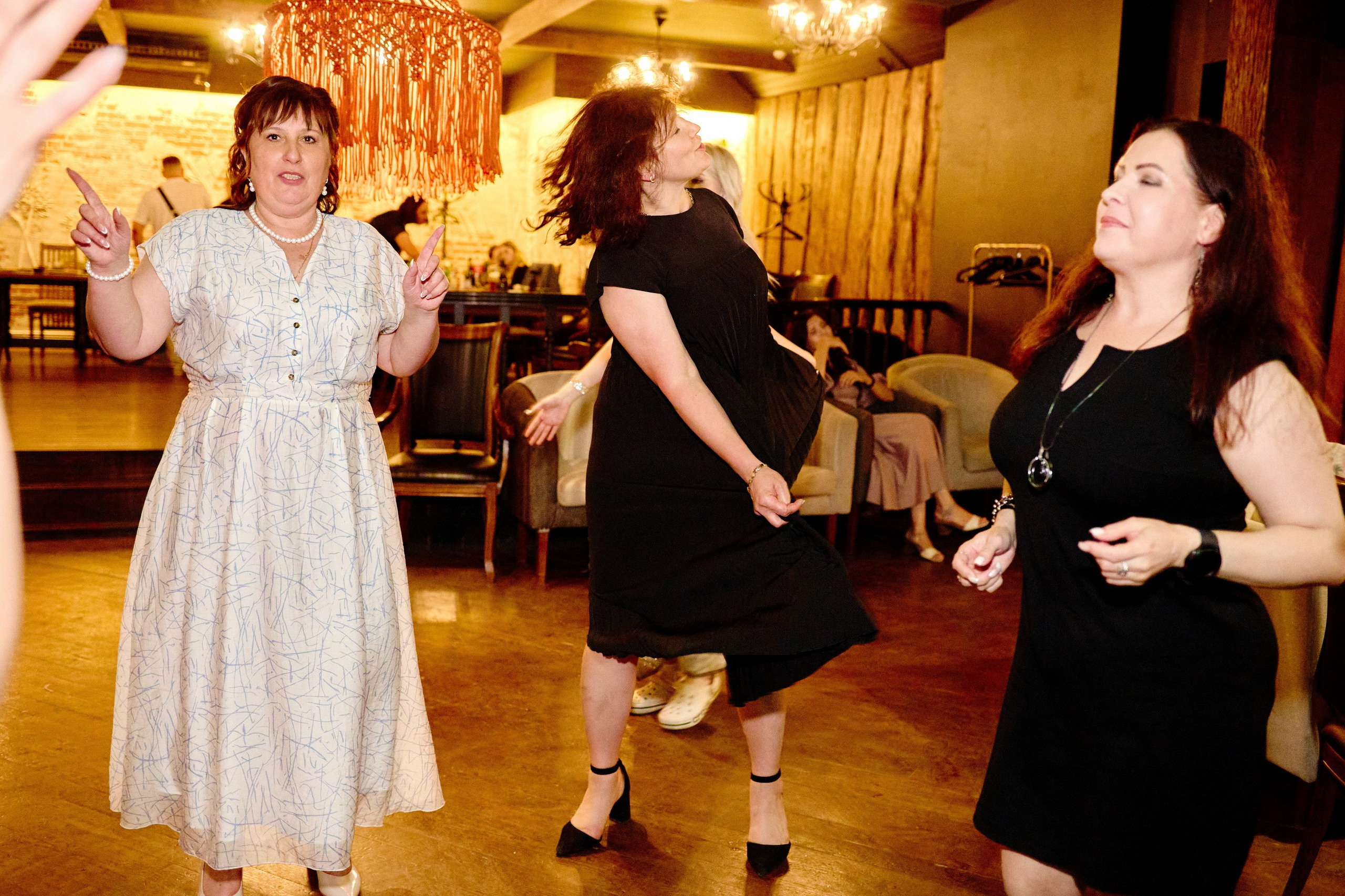 Выпускной 35 Сош. Фотограф Выпускные альбомы Таганрог Сергей Коробченко