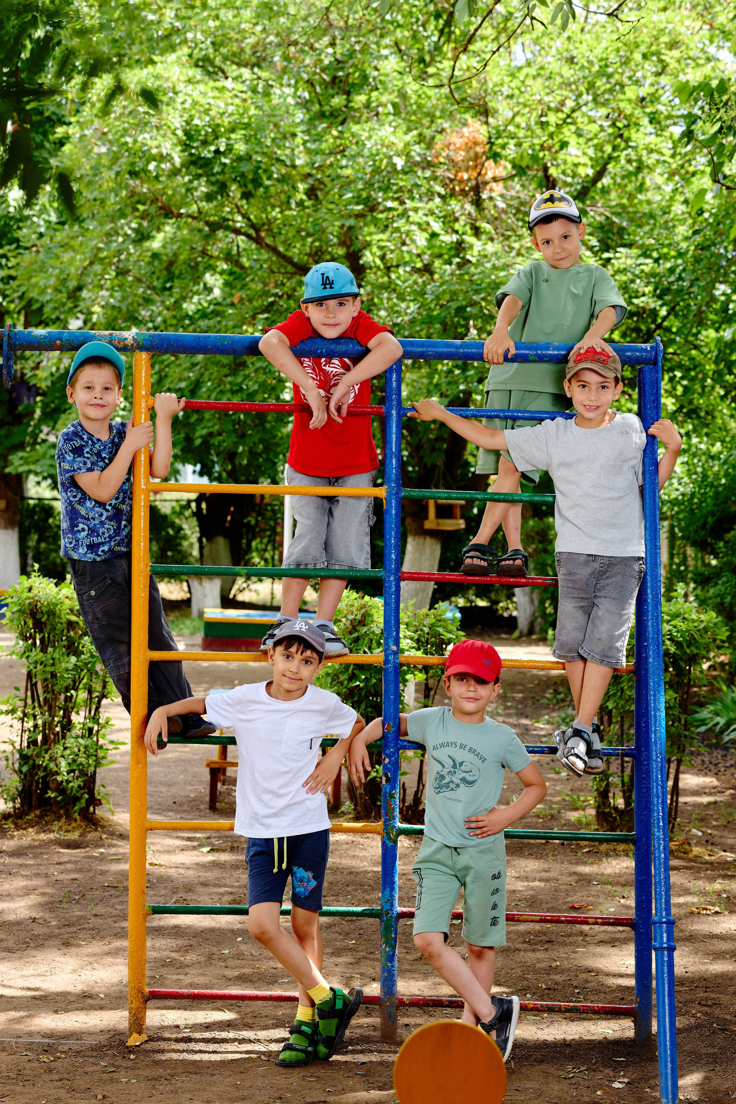 Пример летней съемки в детском саду № 92 Старшая группа Радуга. Фотограф Выпускные альбомы Таганрог Сергей Коробченко