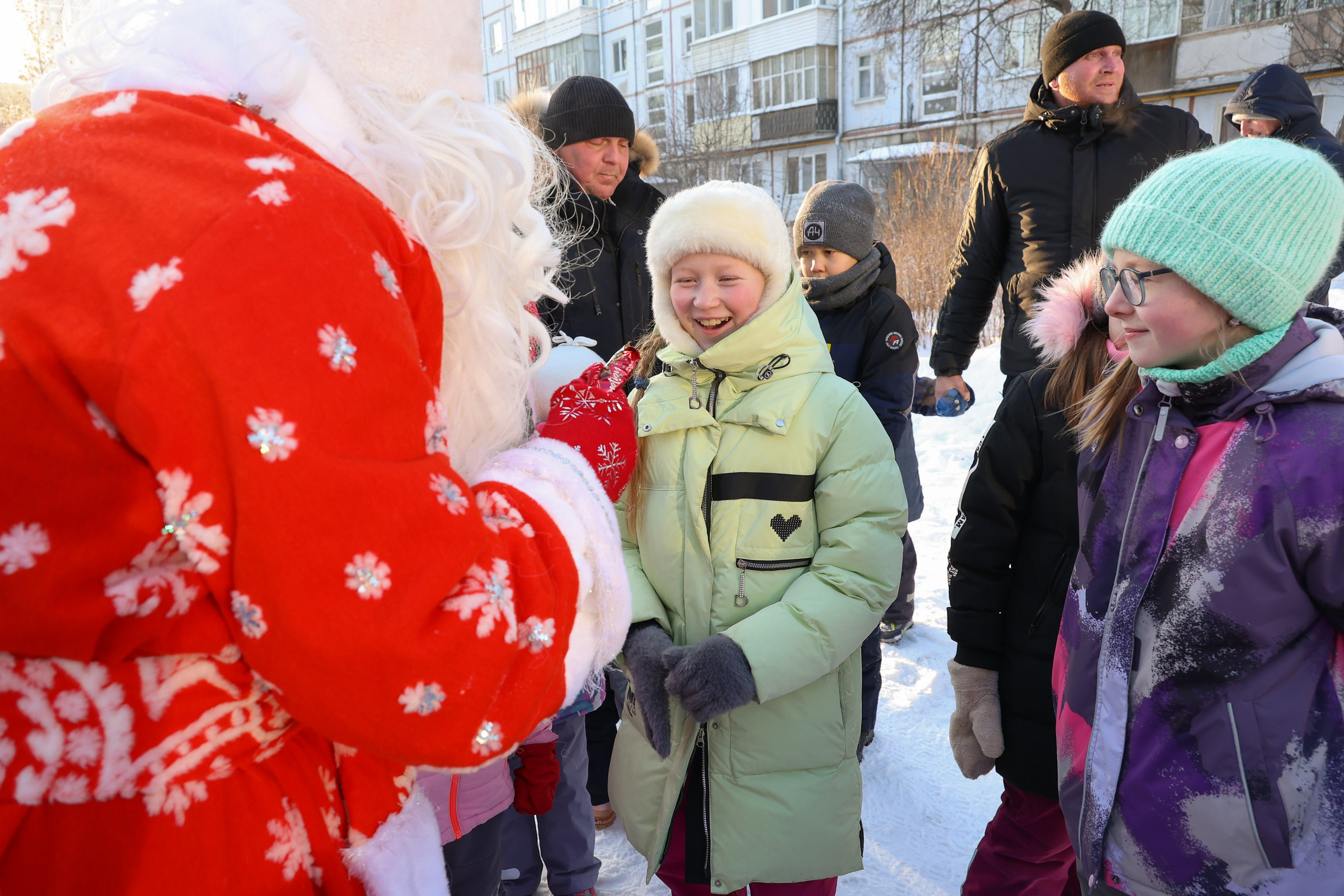 Новогодний праздник на улице
