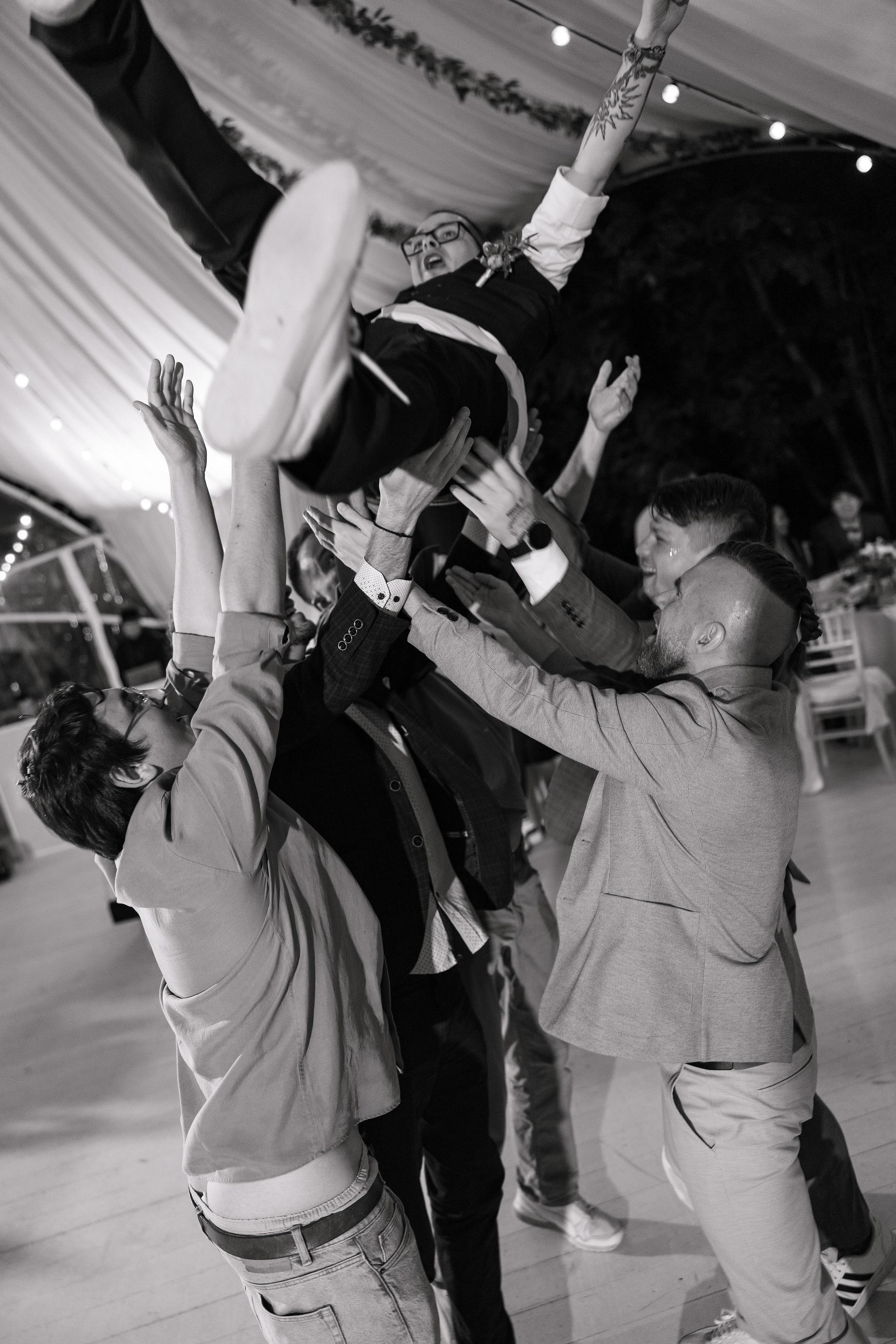 Свадебная церемония у воды. Свадебный фотограф и видеограф в Москве, Виктор Архилюк