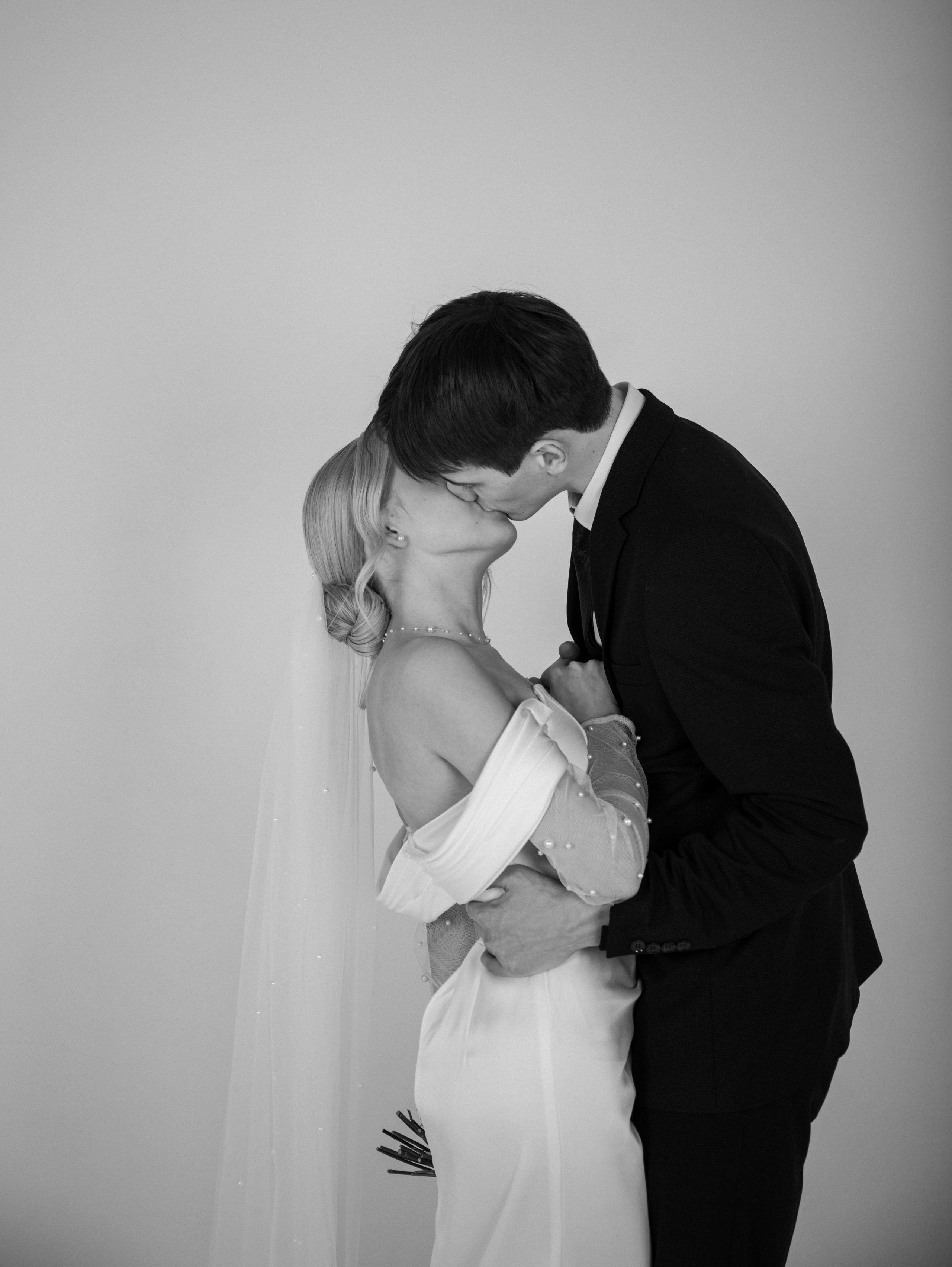 Илья&София (ЗАГС, прогулка, фотостудия). Свадебный и семейный фотограф в Москве Мила Широких