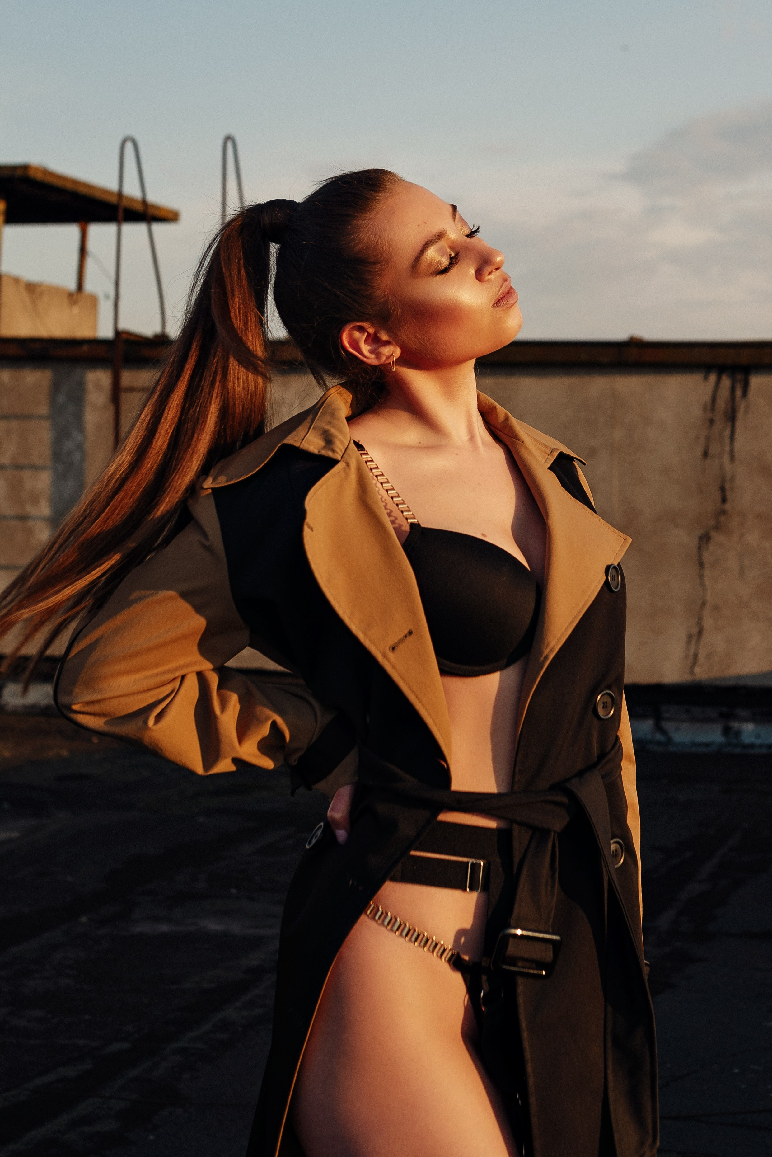 Фотосессия на закате на крыше дома. Фотограф в Витебске Сергей Томашев