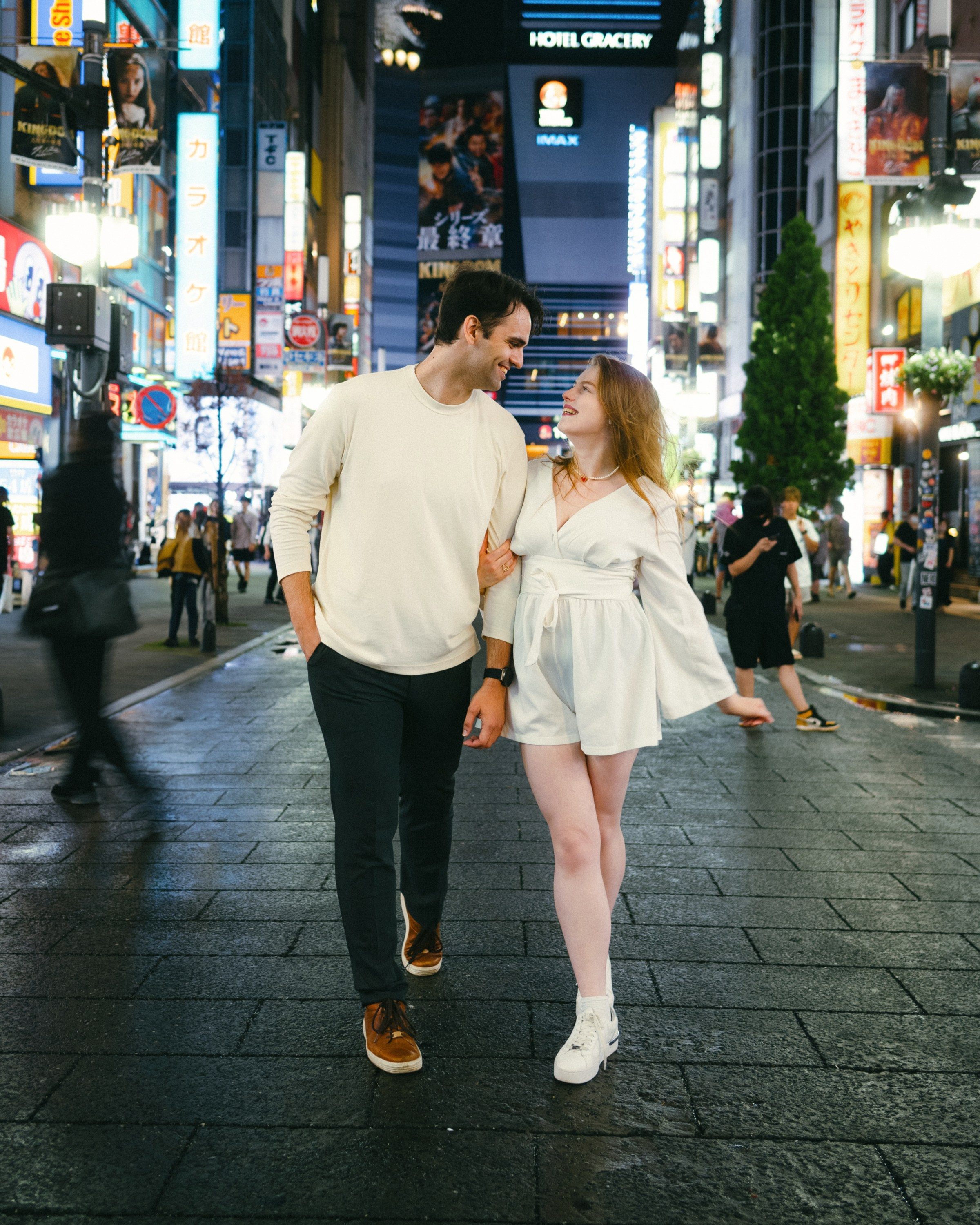 Benjamin and Daria. Photographer in Tokyo Anatolii Ozarto