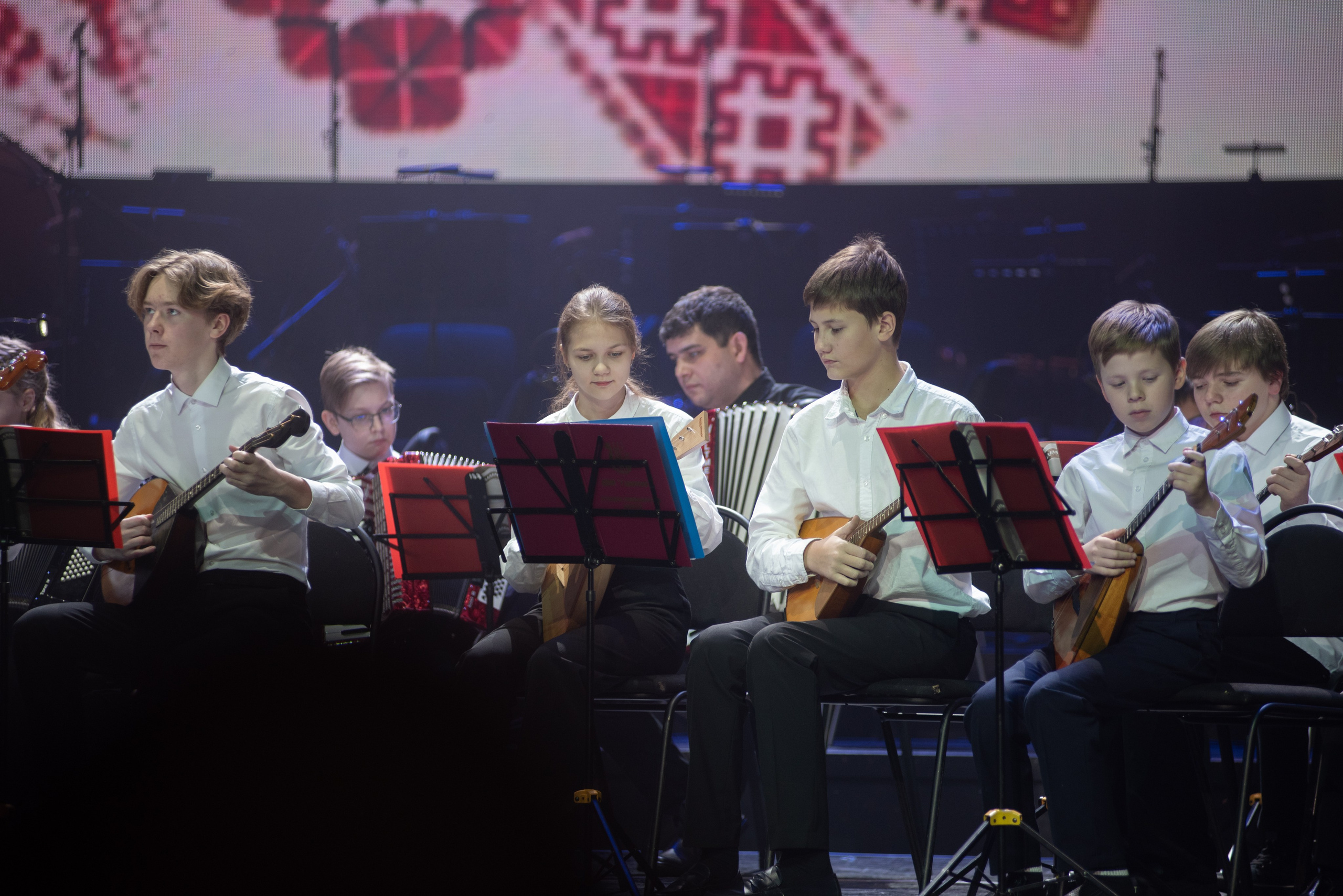 Отчетный концерт ДШИ «Гармония» «Зимняя гармония». Фотограф новорожденных, семейный детский в Тюмени Татьяна Морозова