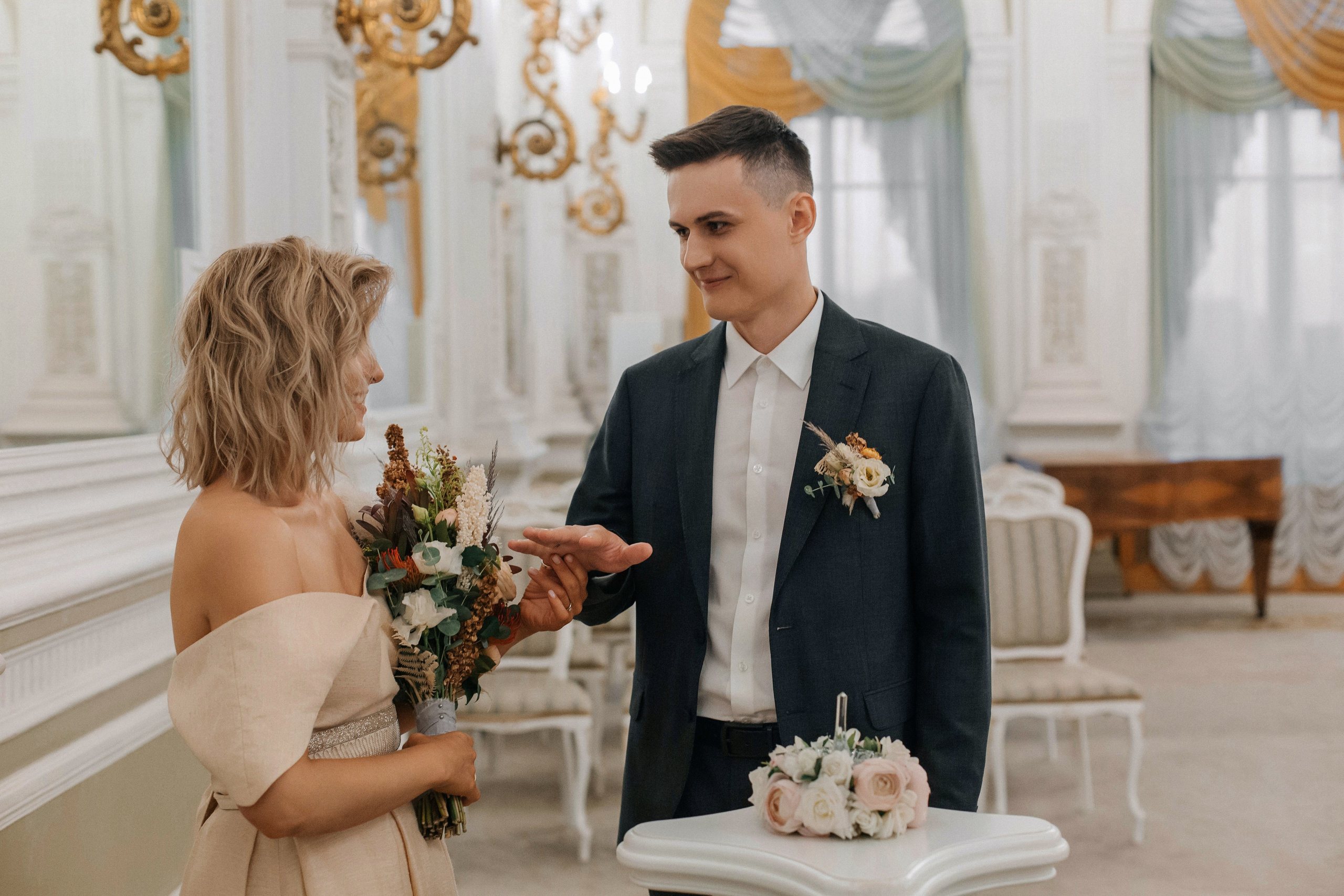 Свадьба для двоих с прогулкой в Выборге. Свадебный фотограф в Санкт-Петербурге Вика Стукачева