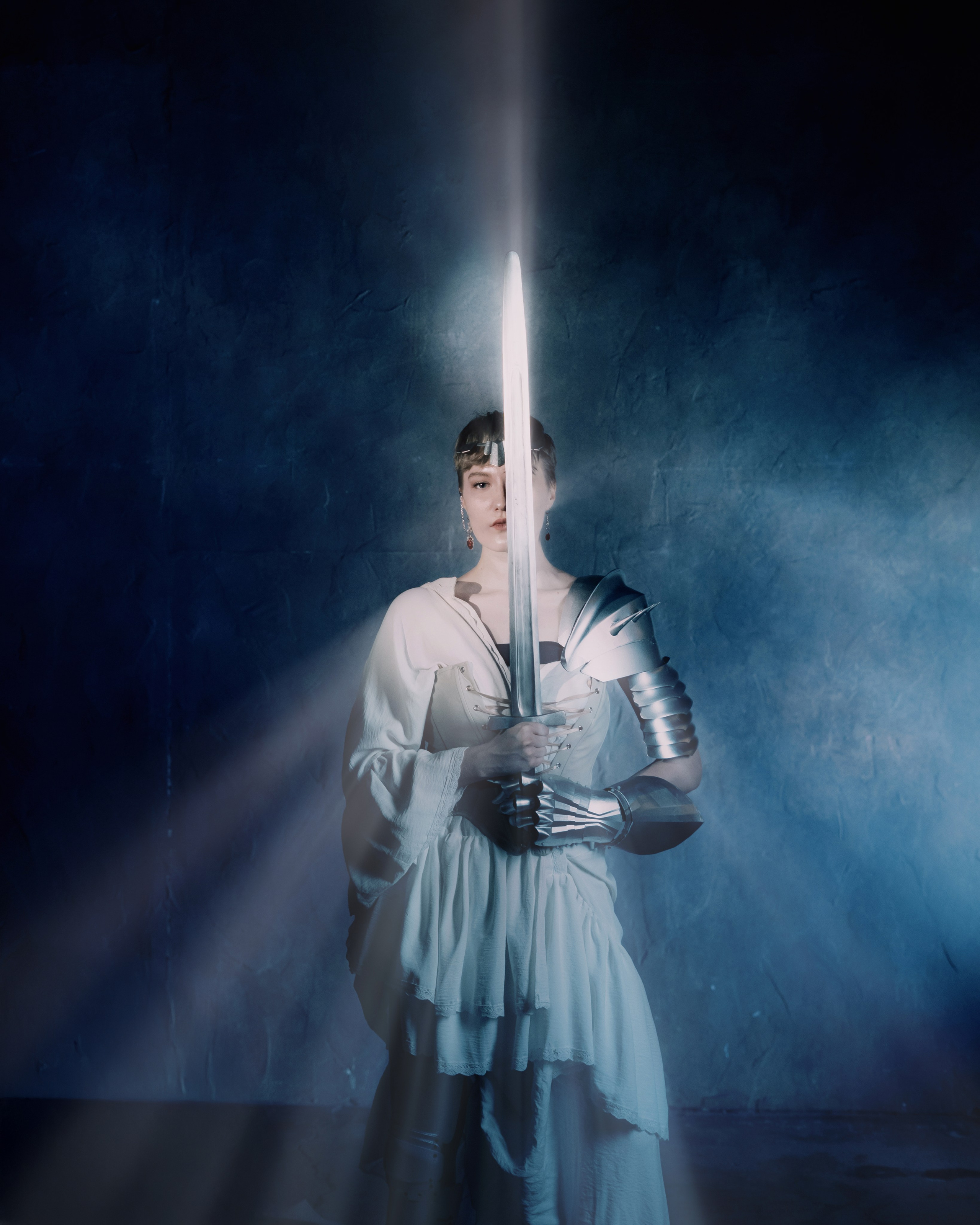 Креативная тематическая индивидуальная портретная съёмка. Фотограф Екатеринбург для вас или вашего бренда