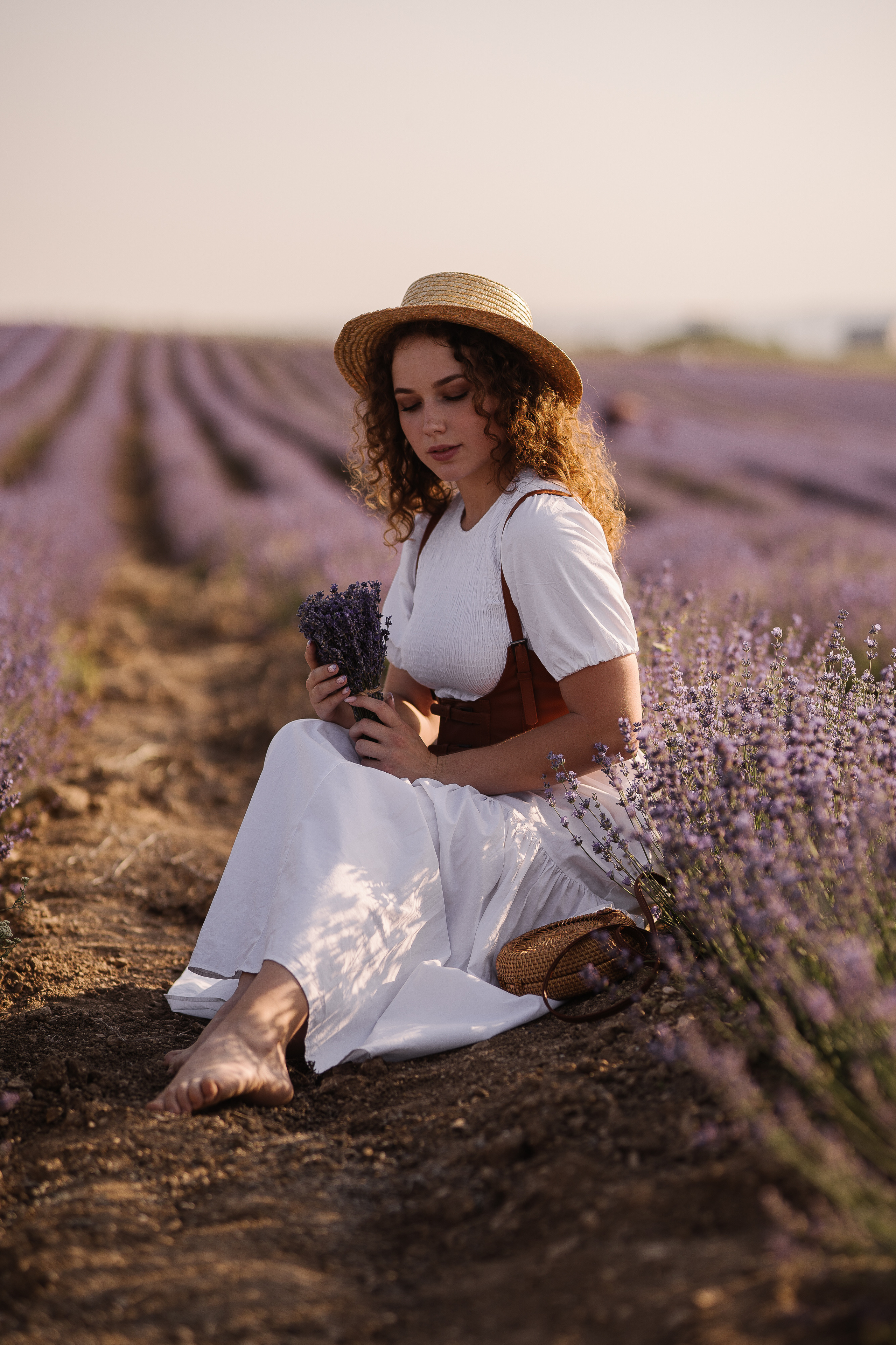 Девушка в лаванде пос. Тургеневка Крым (модель Ксения Лен). Искренний фотограф