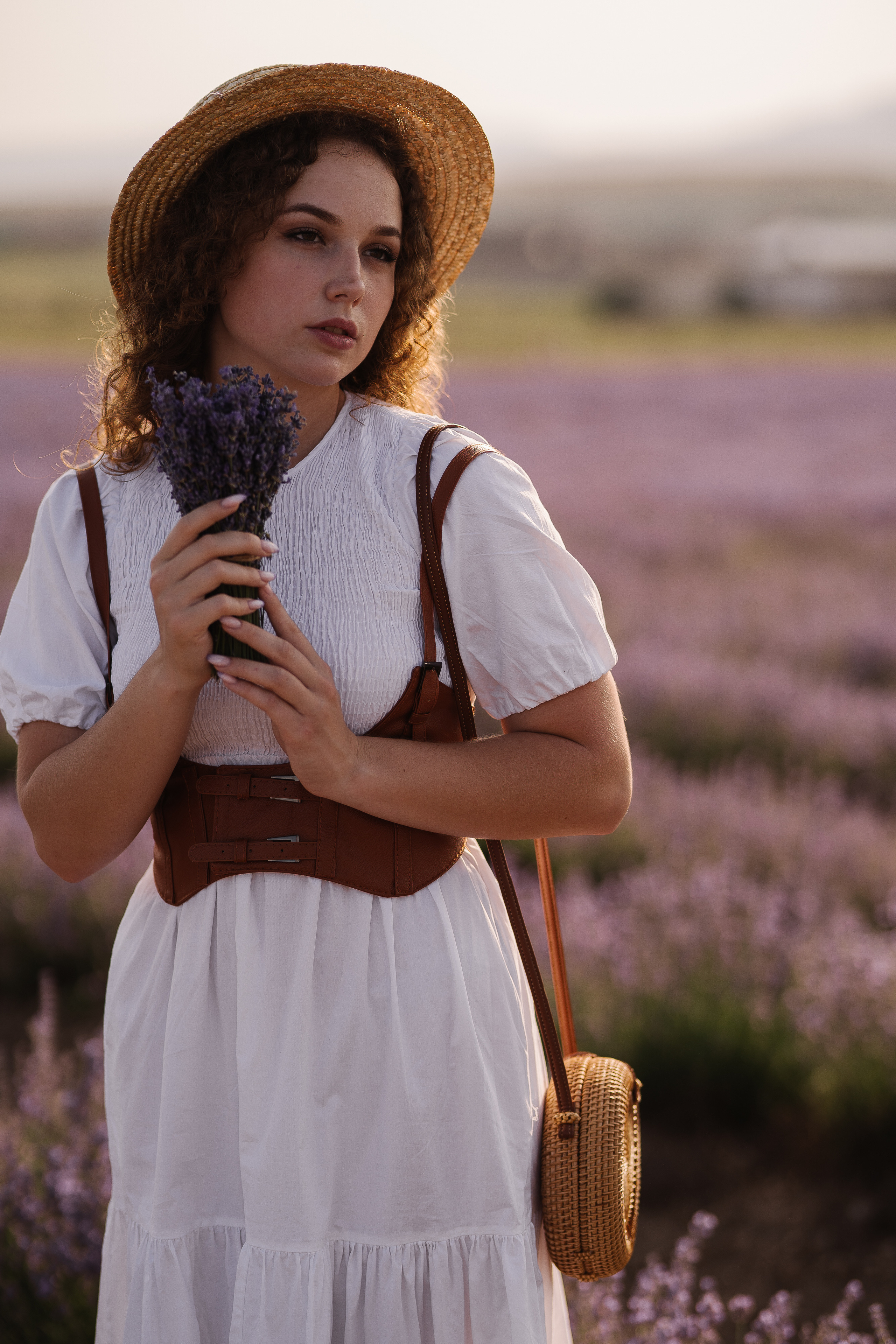 Девушка в лаванде пос. Тургеневка Крым (модель Ксения Лен). Искренний фотограф