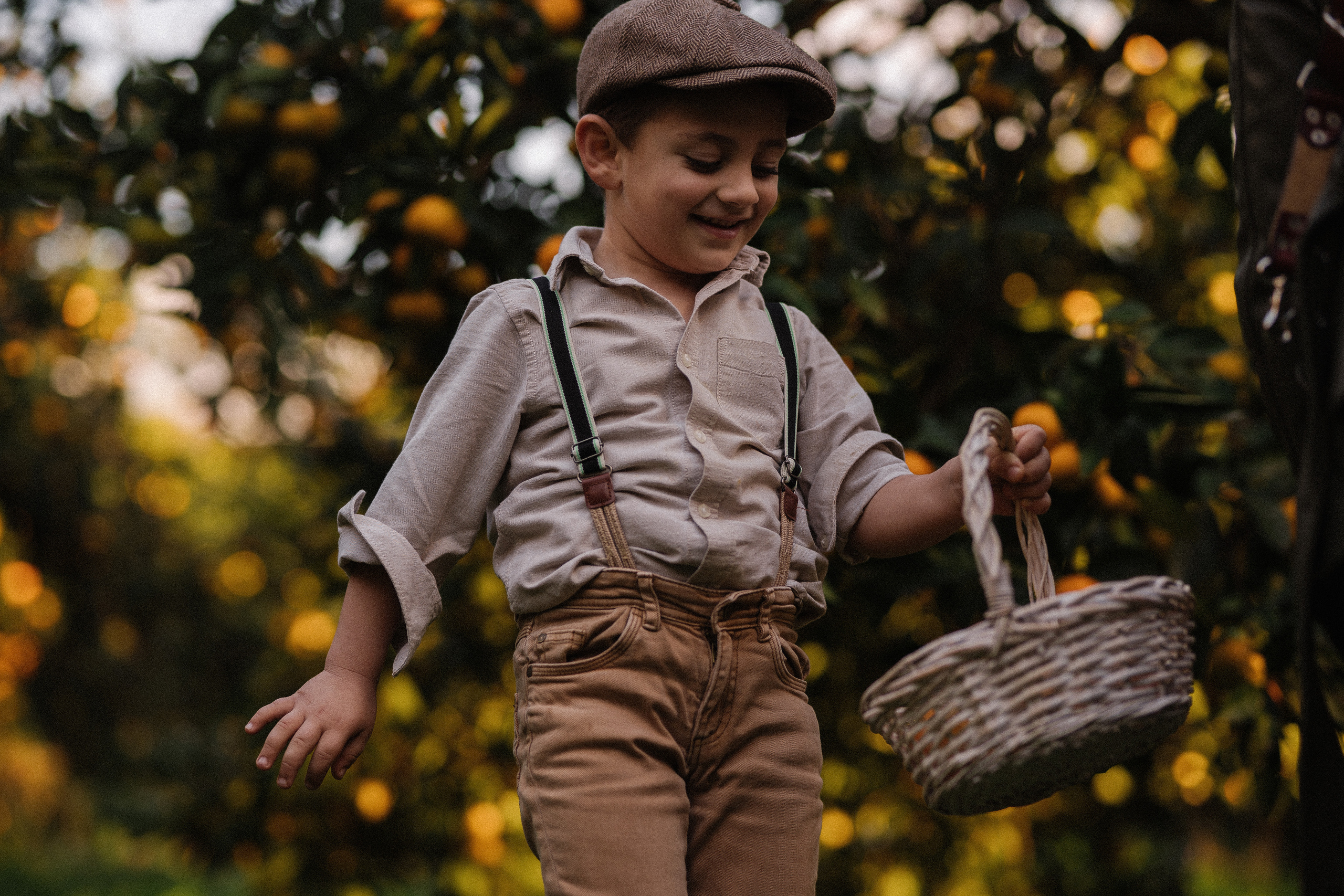 В мандариновых садах Абхазии. Искренний фотограф