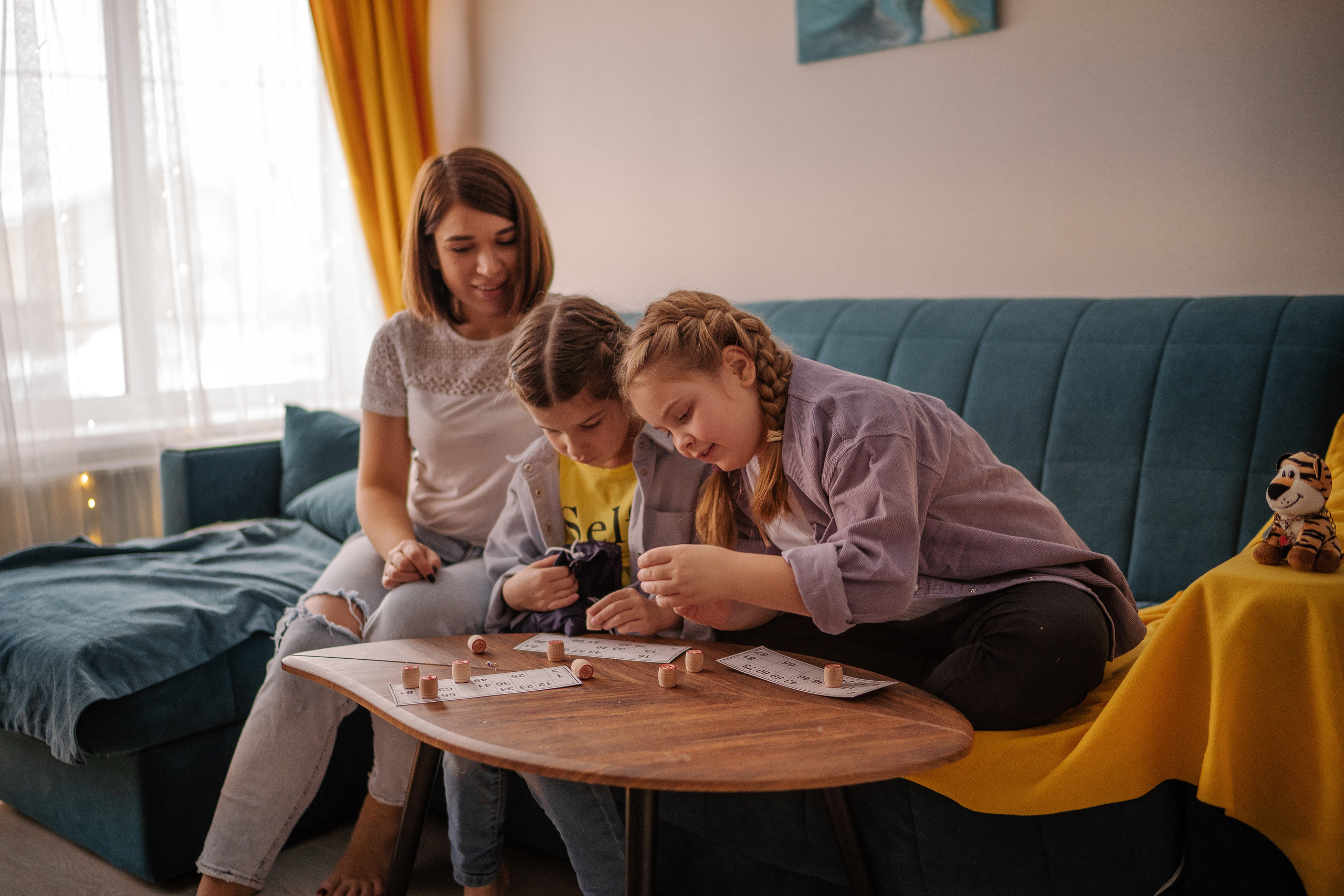 Таня, Вика и Алиса и кот Марс. Искренний фотограф