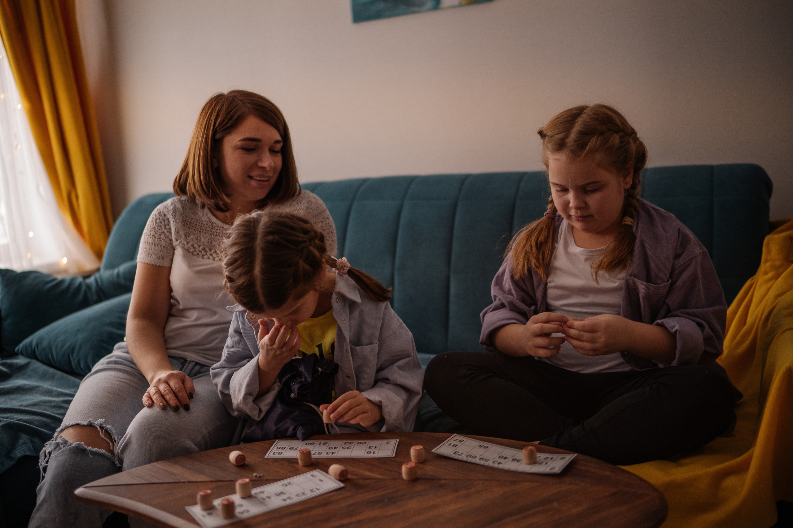 Таня, Вика и Алиса и кот Марс. Искренний фотограф