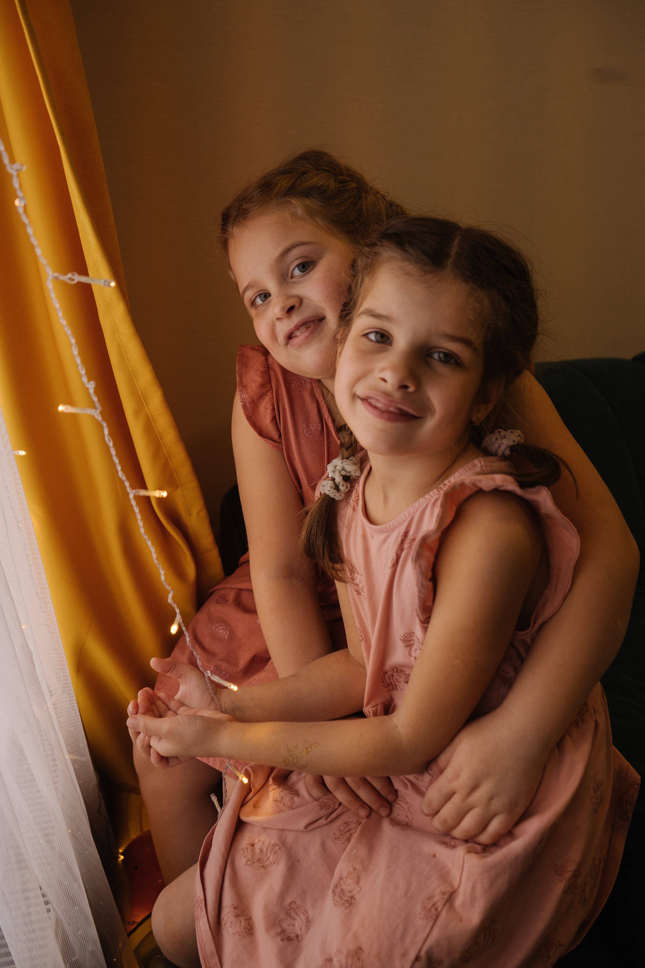 Семейная фотоистория Тани, Вики&Алисы. Искренний фотограф