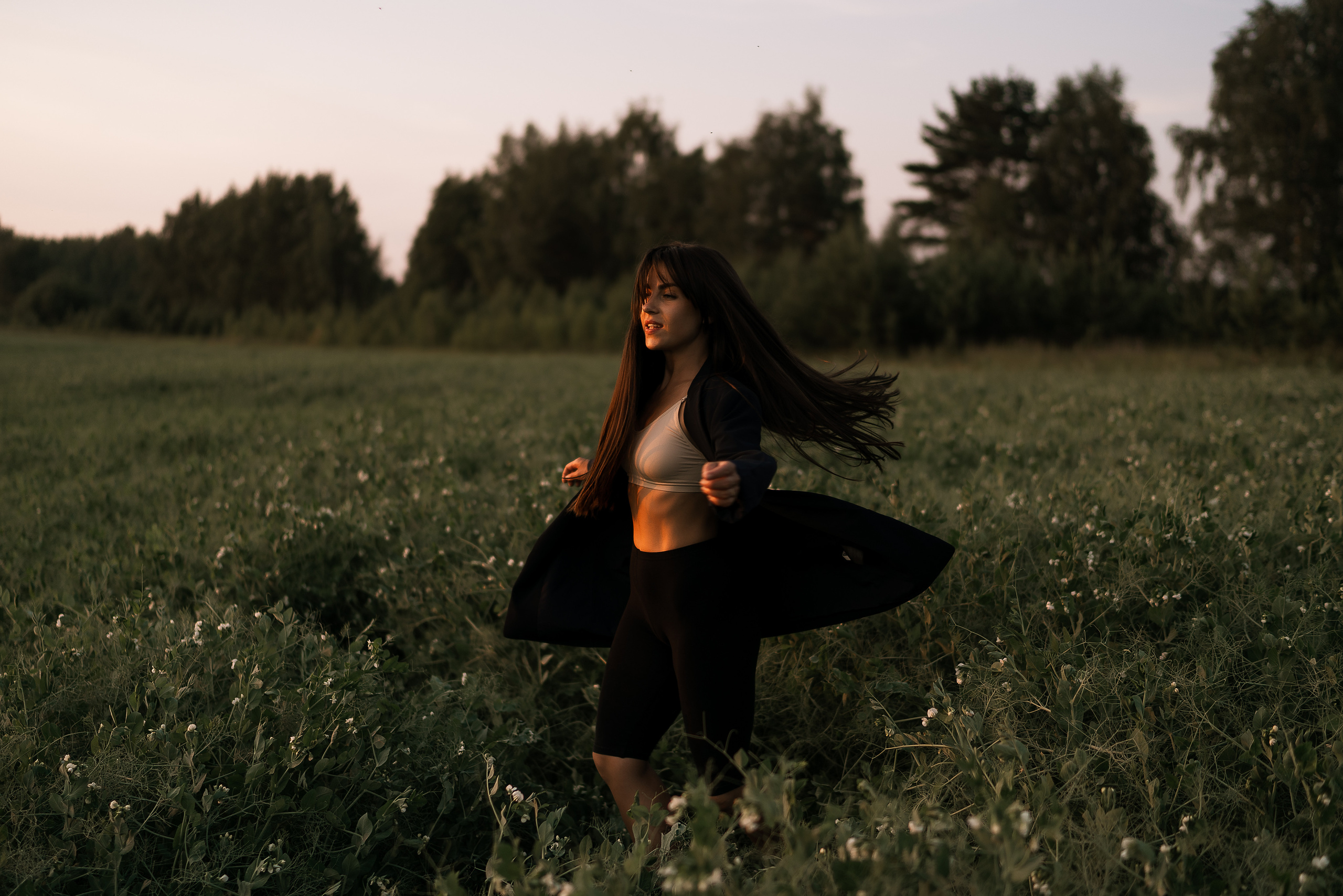 Жаркий июньский вечер. Искренний фотограф