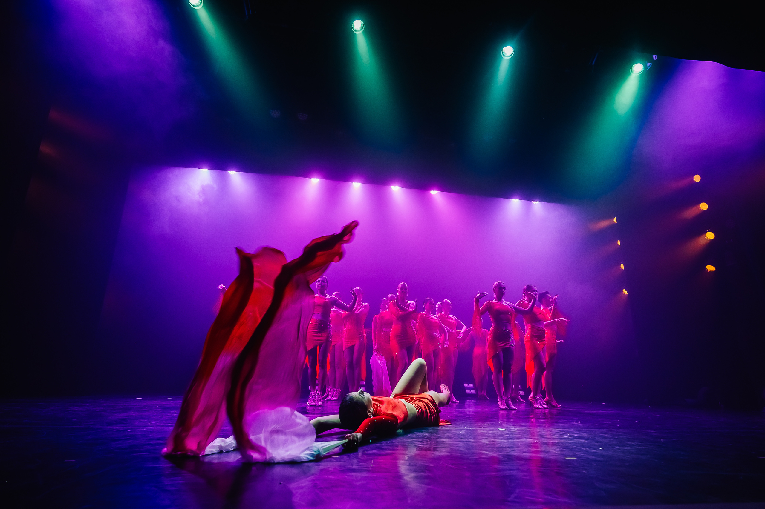 Шоу «Ароматы». DariaRock / Фотограф Екатеринбург