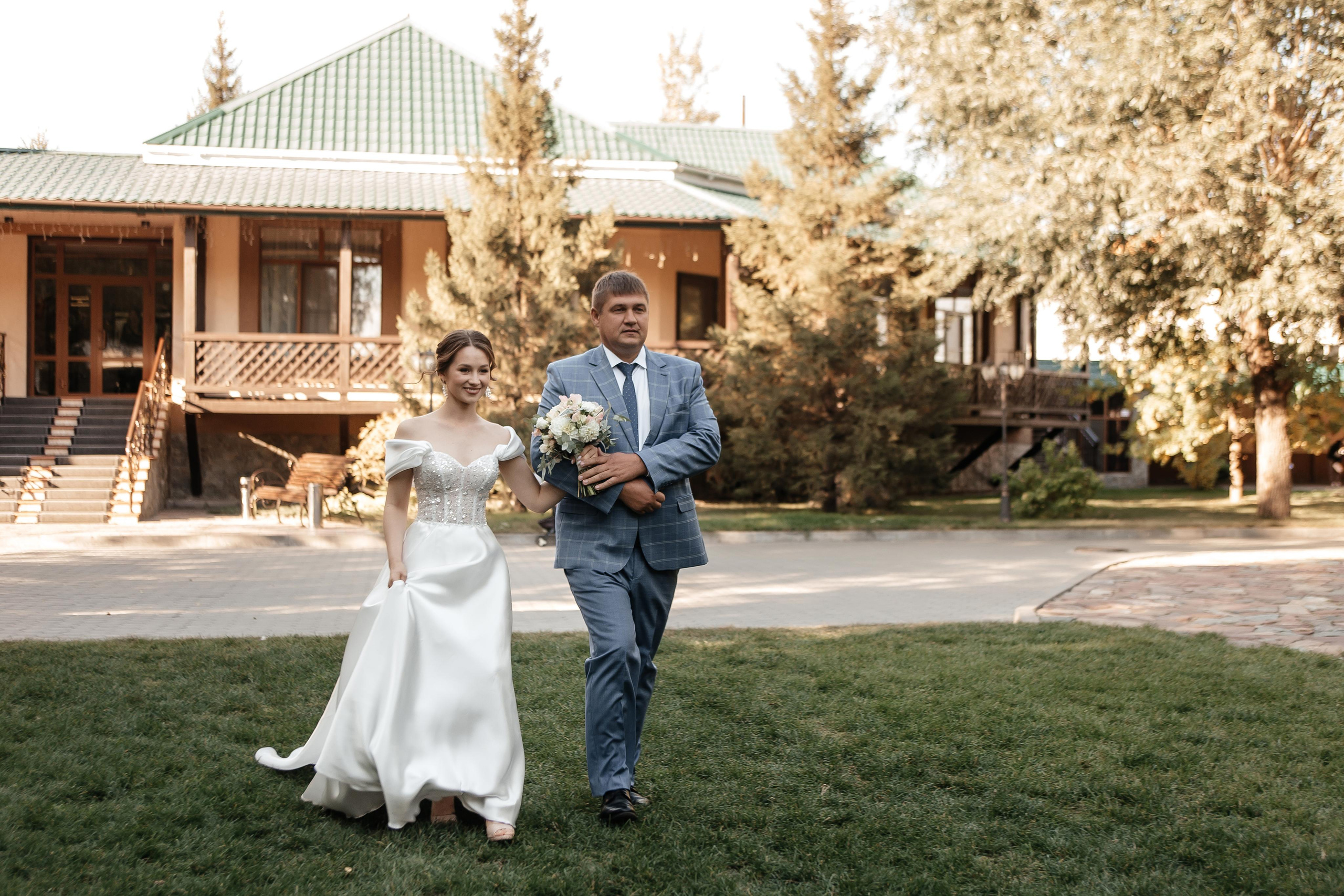 Кристина & Николай | 17.09.22. Свадебный и семейный фотограф в Омске Евгения Хакимова