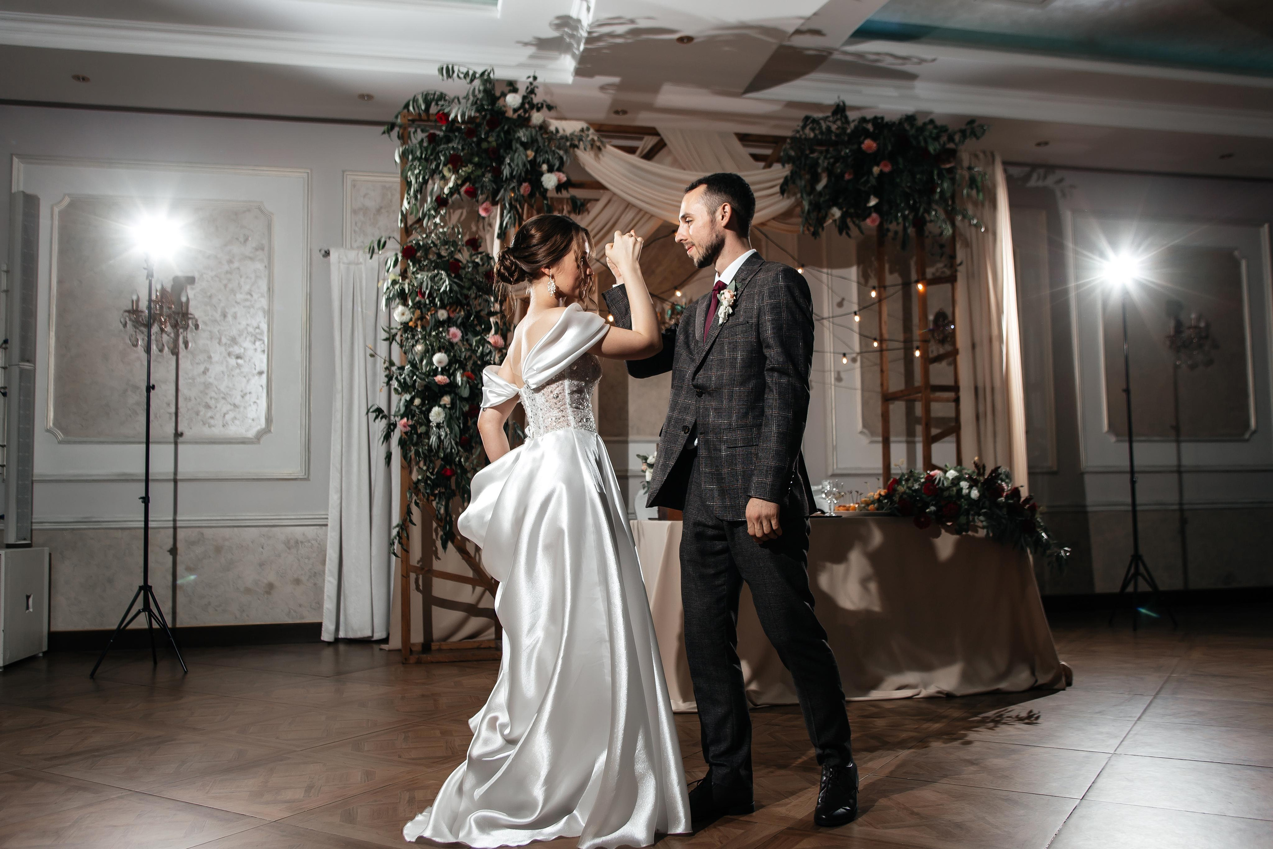 Кристина & Николай | 17.09.22. Свадебный и семейный фотограф в Омске Евгения Хакимова