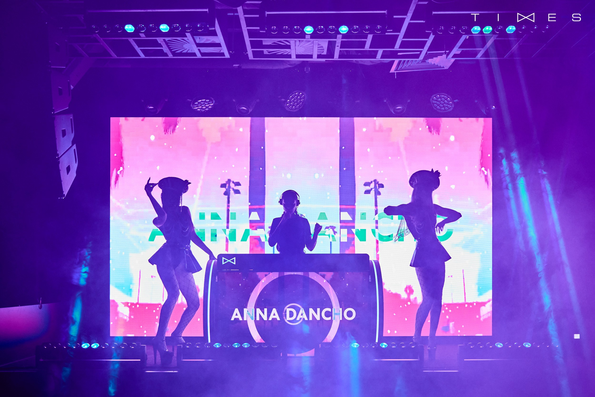 Профессиональная фотосъёмка в ночных клубах Донецка и Макеевки. Фотограф Татаринов Андрей (Донецк / Макеевка)