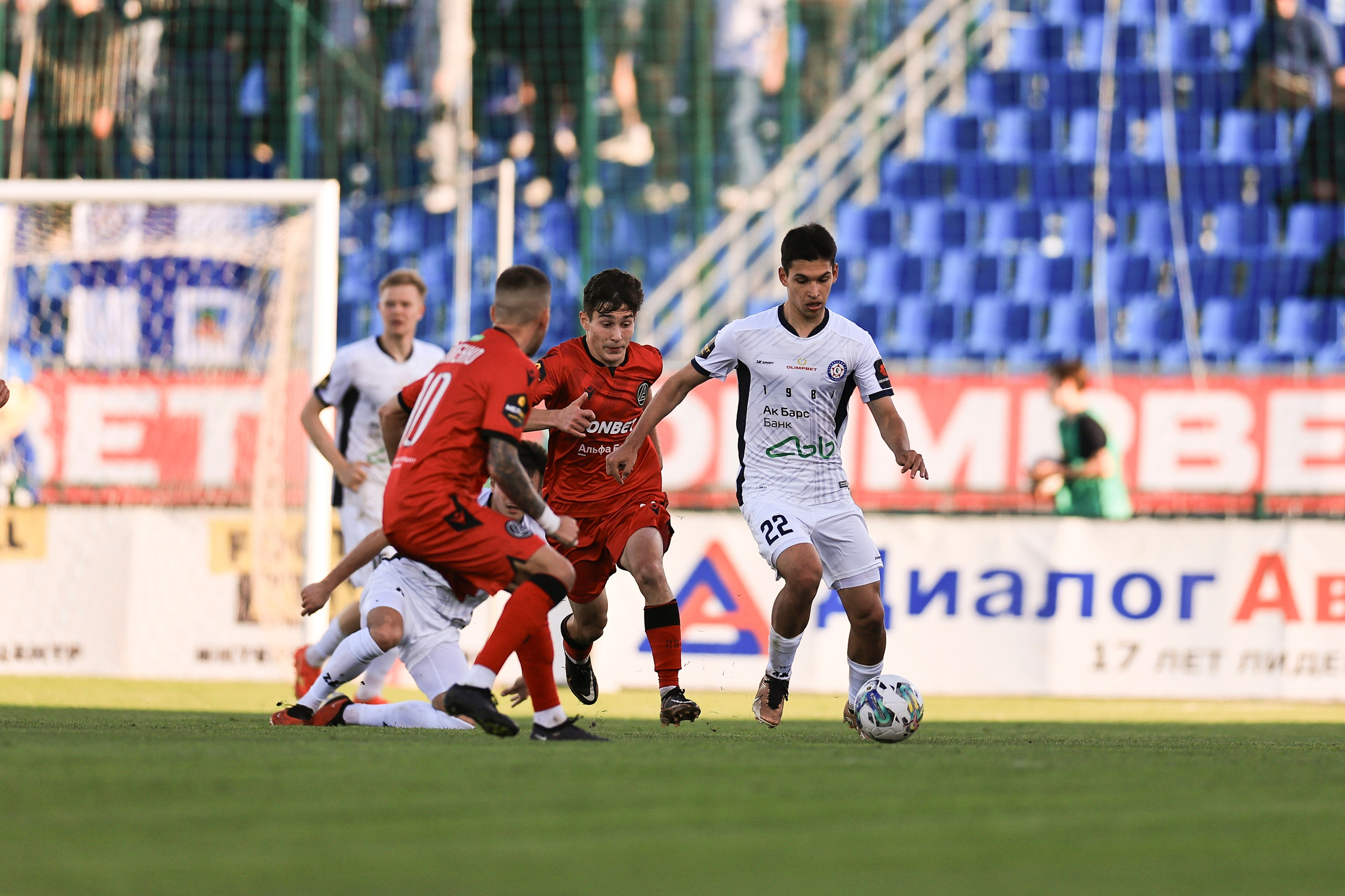 ФК Камаз — ФК Акрон. Спортивный репортажный фотограф Казань Нафис Сиразетдинов