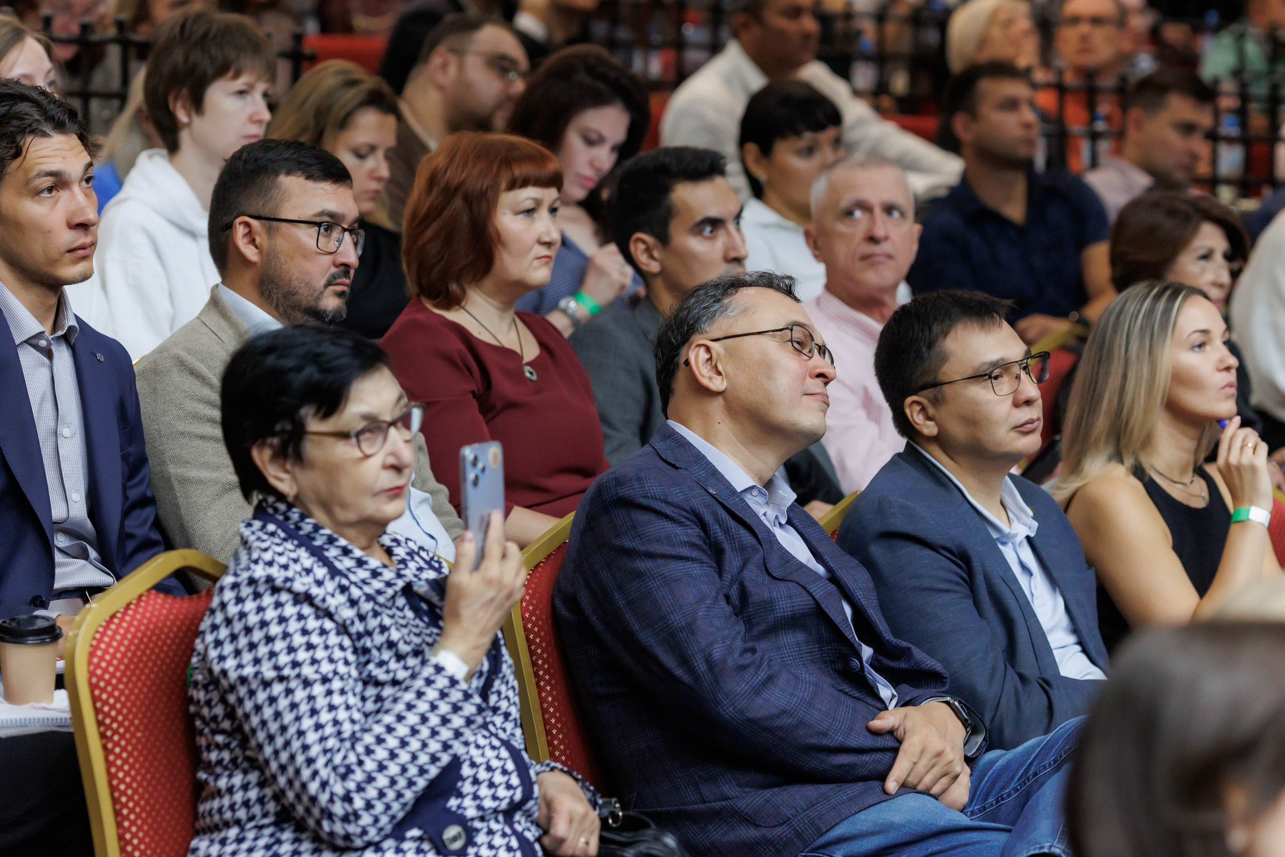 Радислав Гандапас. Мастер-класс Лидерские стратегии. Иван Косогорцев фотограф