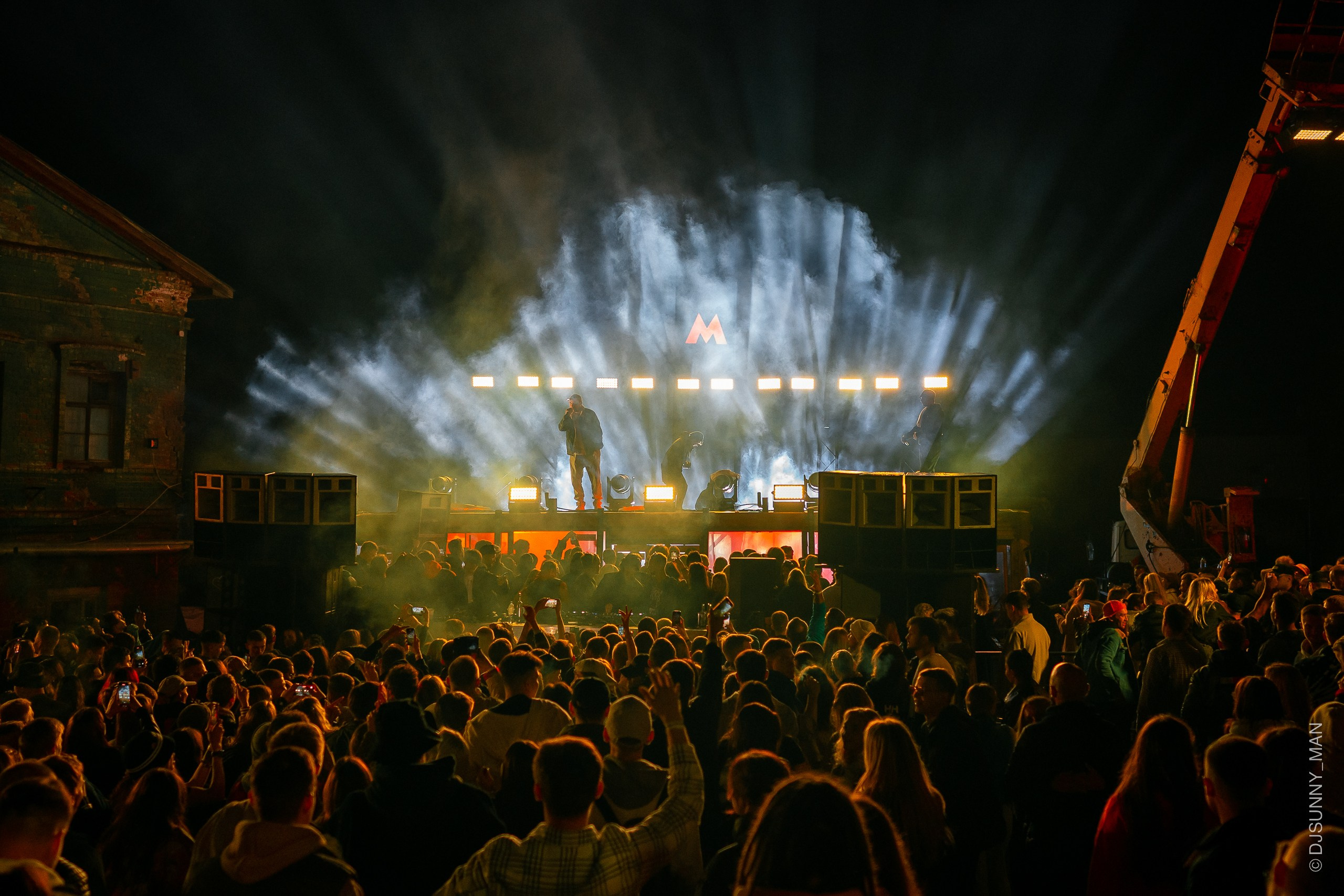 Metro Gorkovskaya. Sunnyman