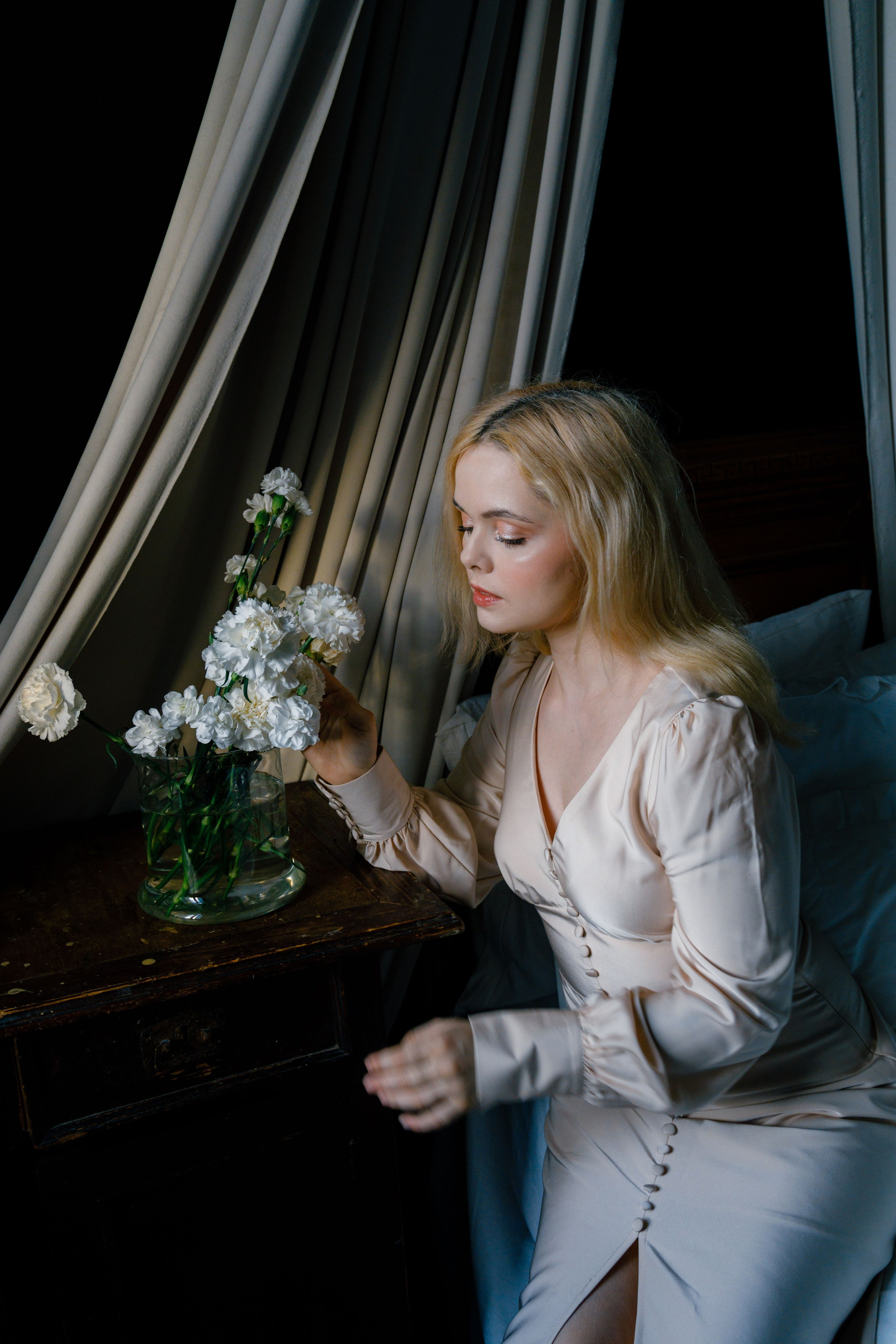 Women’s Portraits. Street & Portrait photographer Lina Thorne based in Moscow