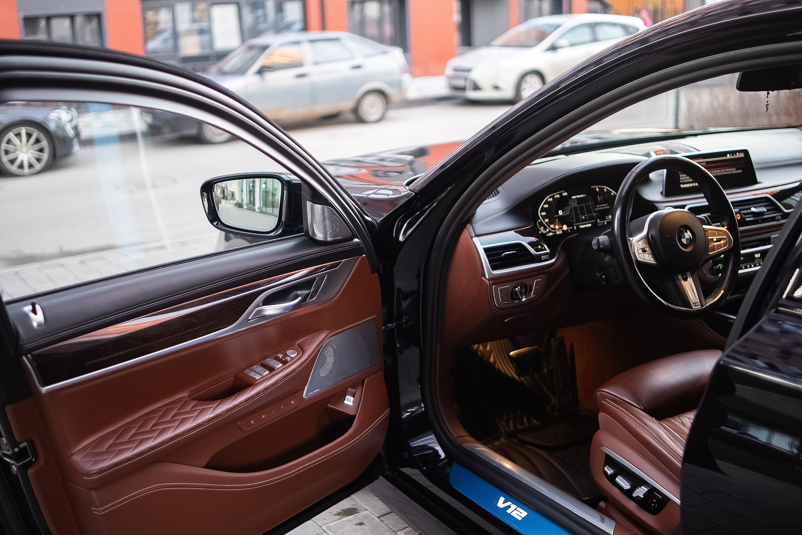 BMW 760Li. Фотограф в Новосибирске Владислав Унтерберг