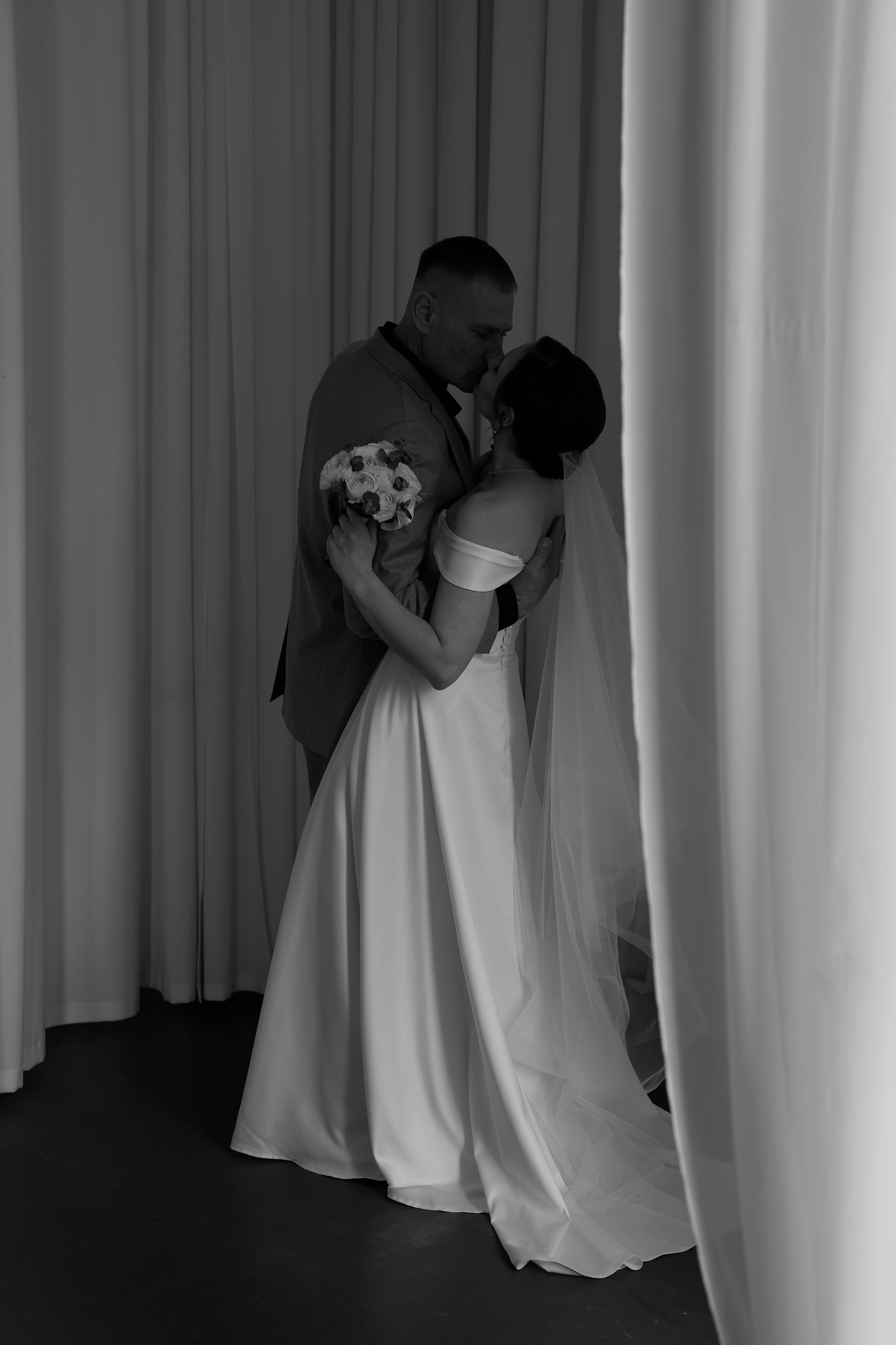 Свадебная фотосессия в студии. Семейный и женский фотограф в Москве Зоя Бучерова