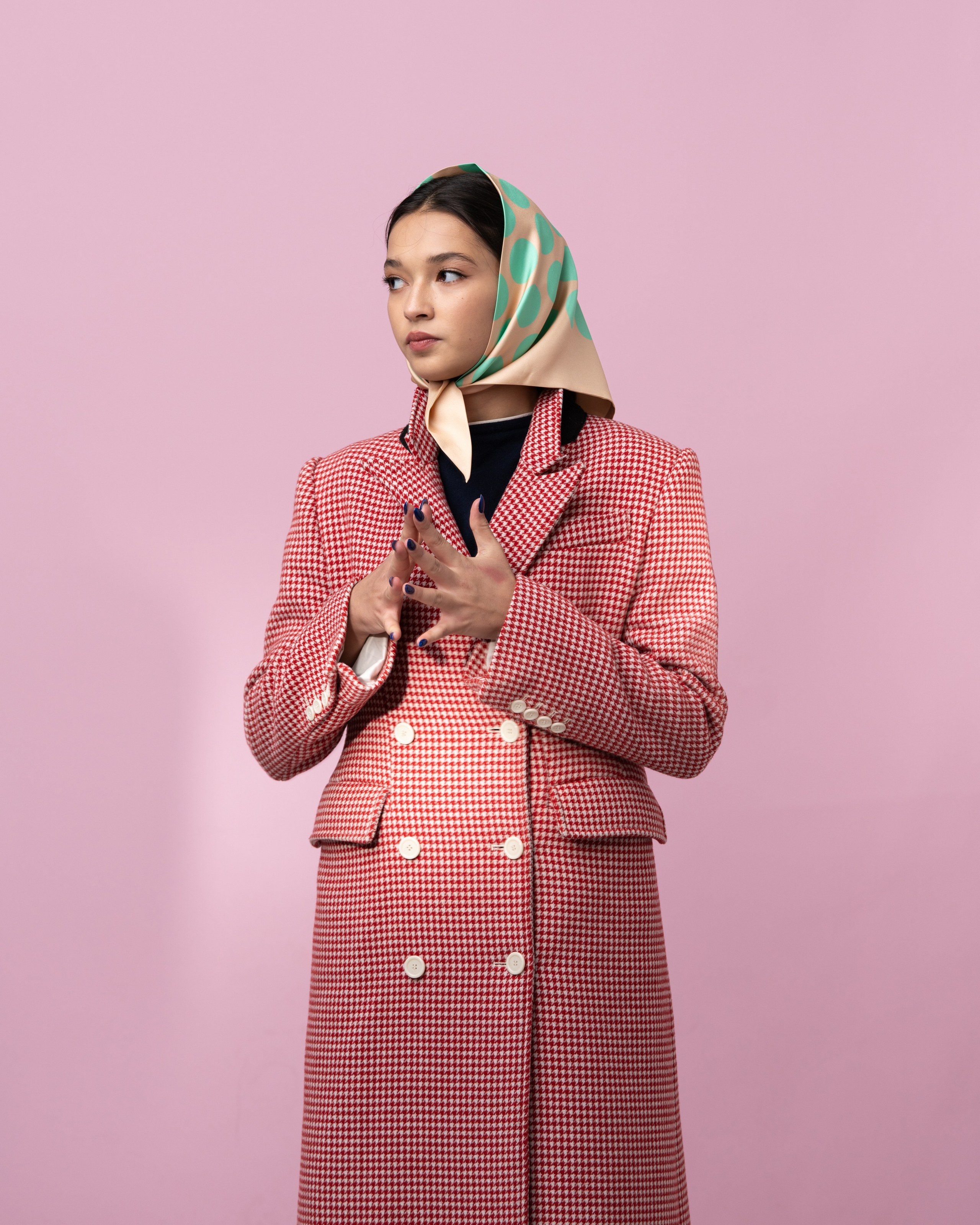 Контент-съемка в стиле Midjourney. Фотограф в Алматы Дмитрий Лукьянов. Предметная и рекламная фотосъёмка товаров