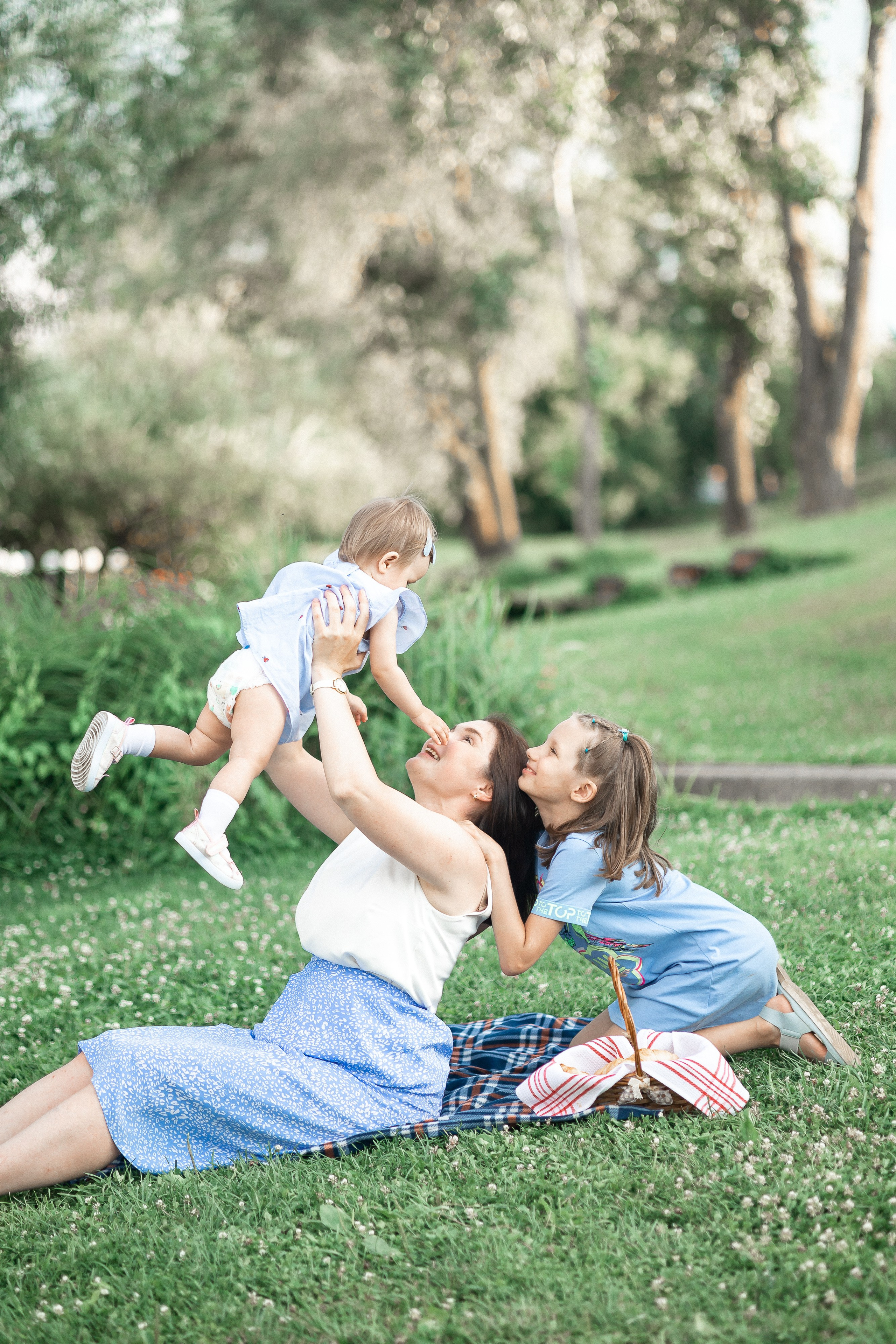 Фотосессии на природе. Фотограф новорождённых в Йошкар-Оле Ильмира Сидоркина