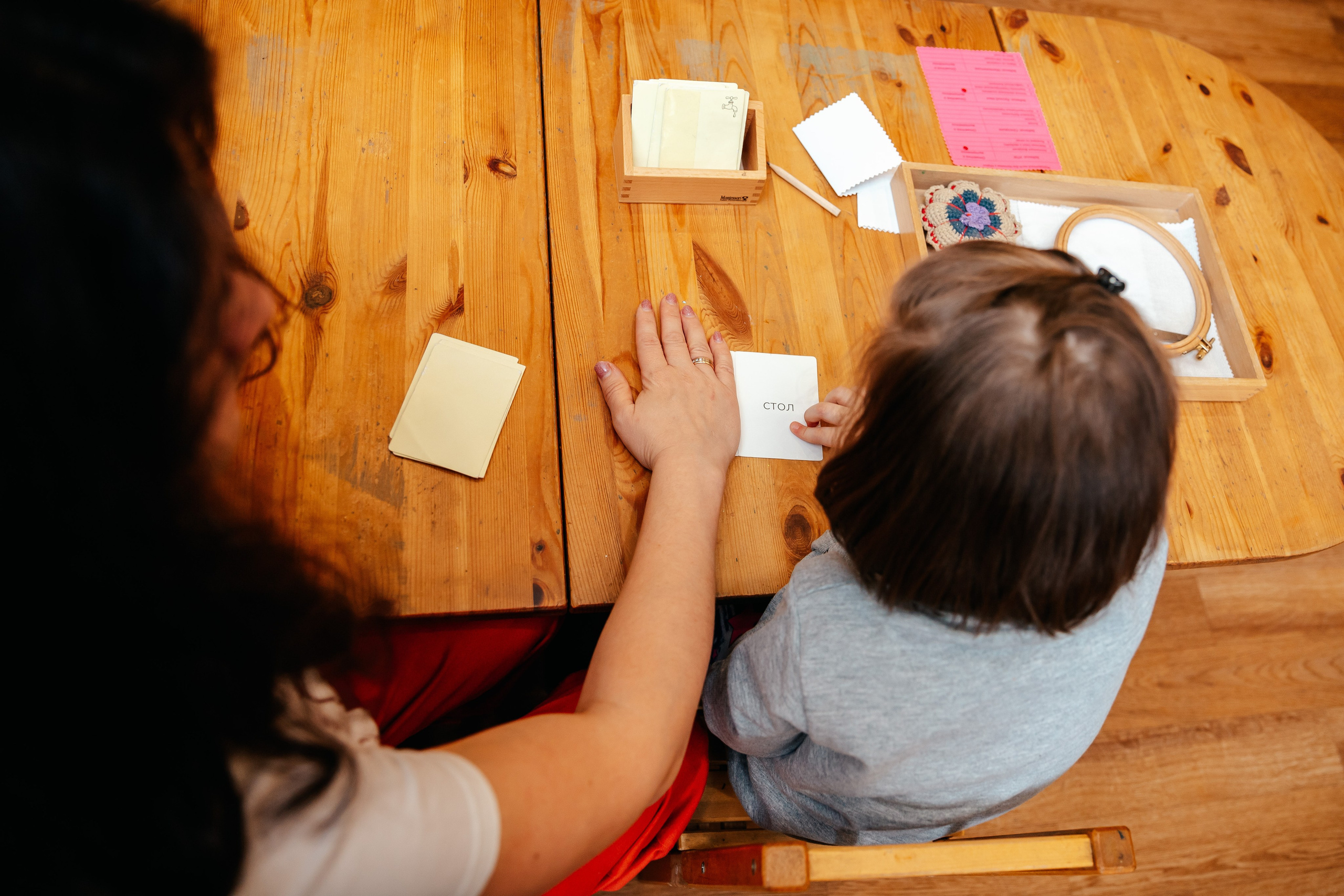 8 марта в Монтессори-саду. Семейный lifestyle фотограф в Санкт-Петербурге Людмила Пахомова