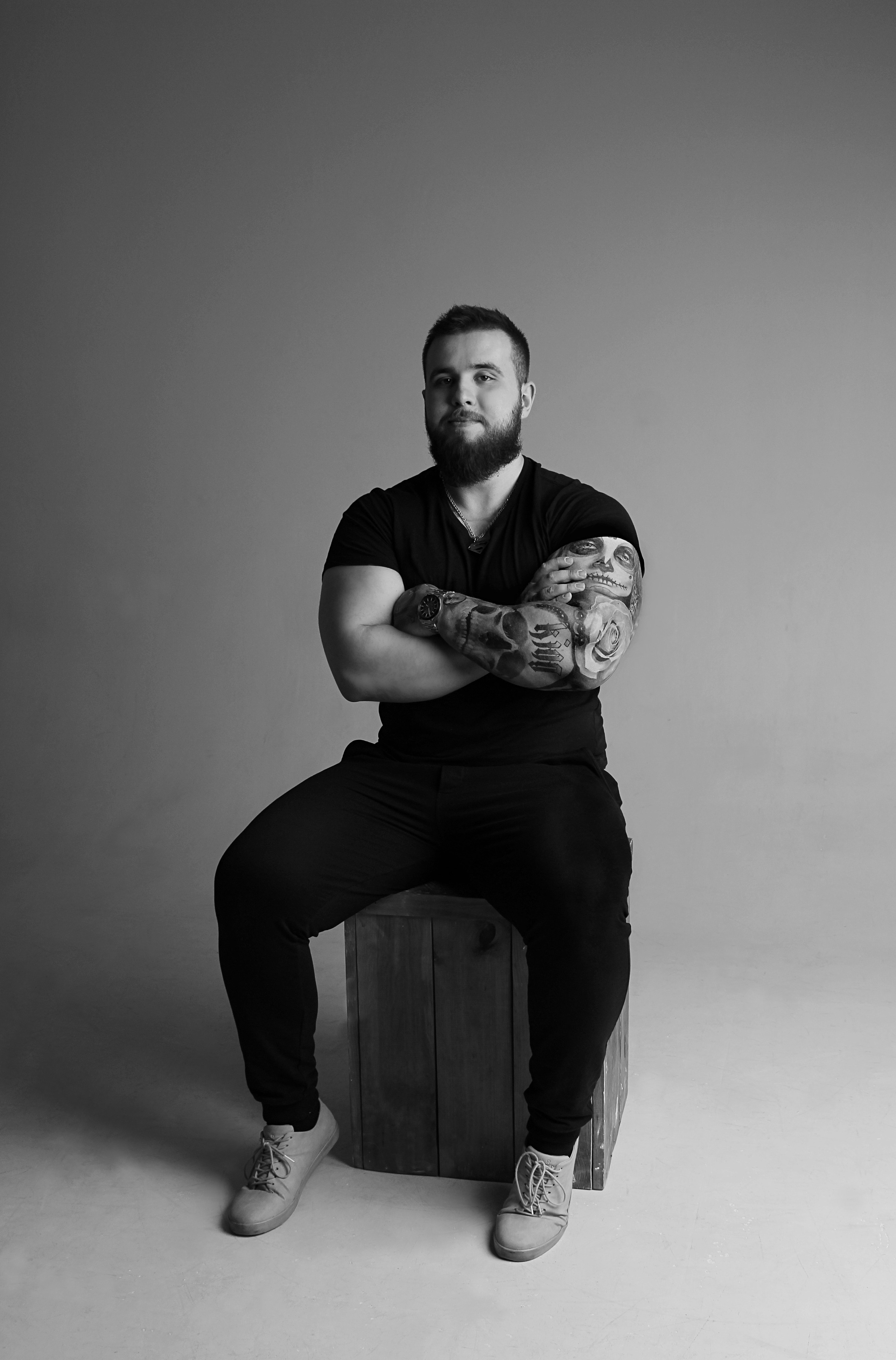 Мужская фотосессия в студии. Булат. Свадебный и репортажный фотограф в Уфе| Осетрова Ольга