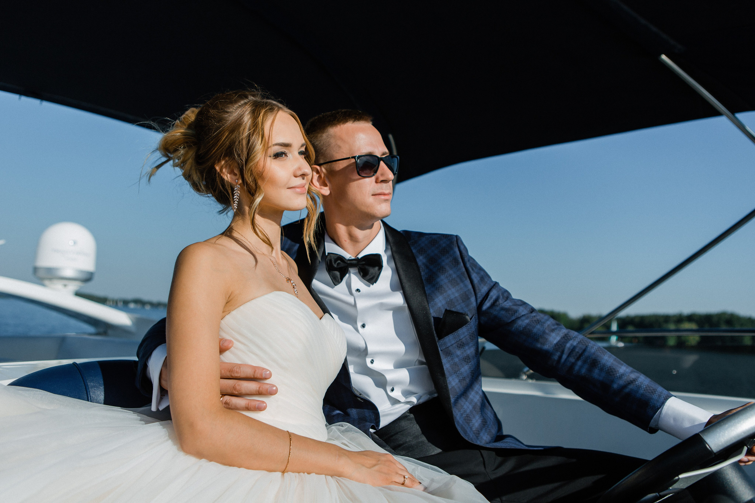 Денис и Ксения. Видеосъемка и фотосъемка свадеб. Фотограф и оператор на свадьбу. Видеосъемка подкастов, собственная видео-фотостудии. Предметная фотосъемка