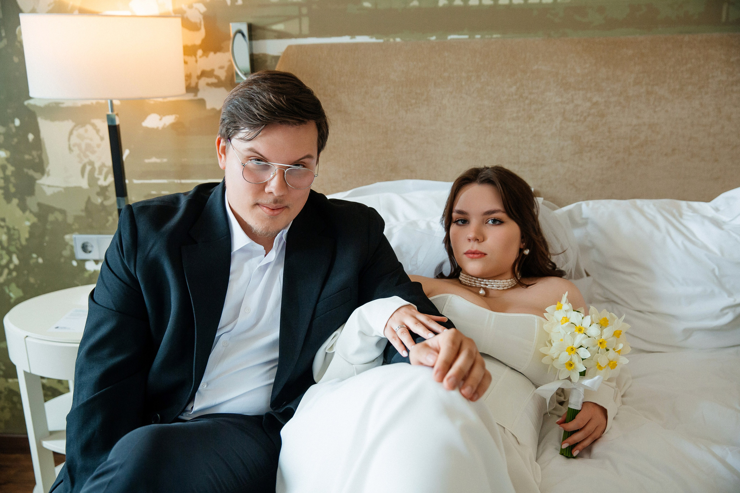 Съемка в отеле и регистрация прохладным майским днем. Свадебный фотограф в Санкт-Петербурге Вика Стукачева