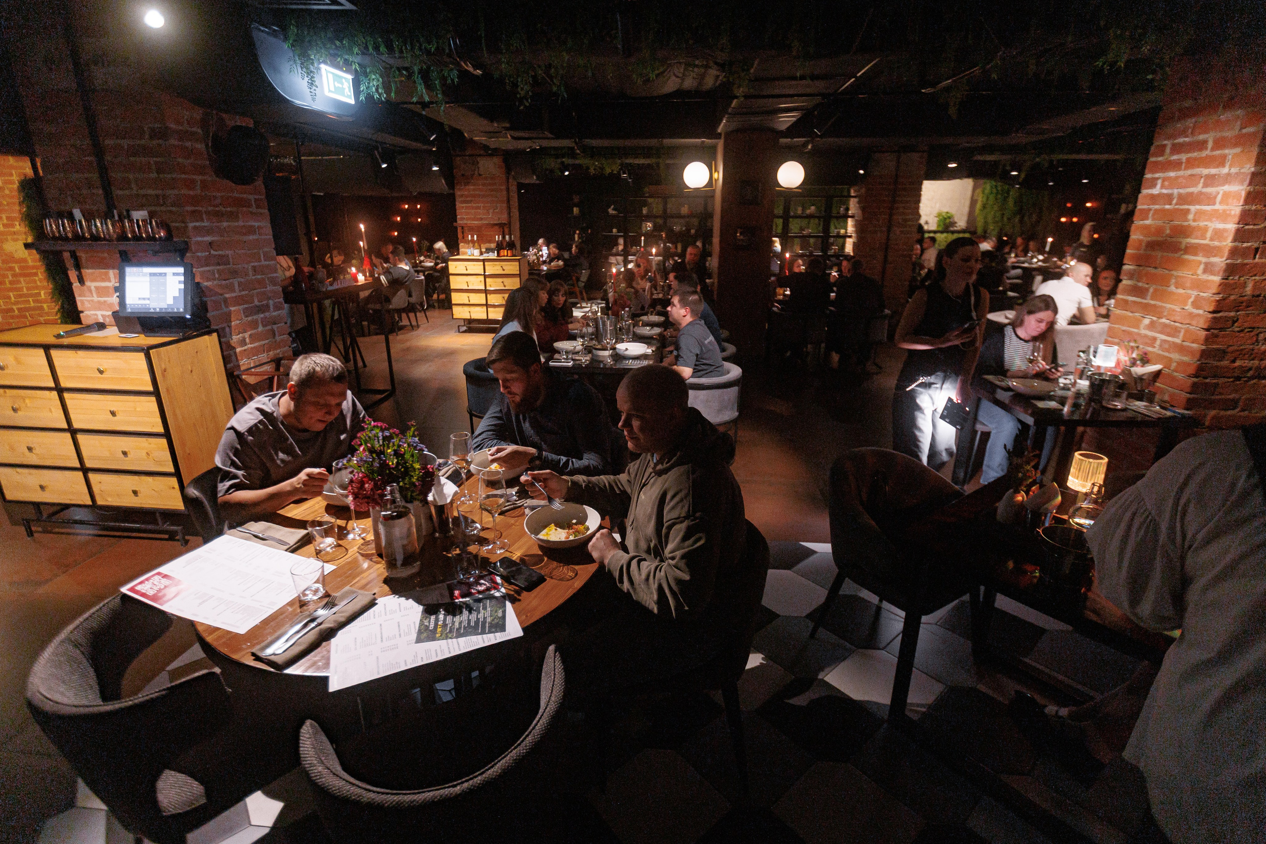 Фотографии с Гастроужина Честер Челябинск 5 ЛЕТ.5 ШЕФОВ