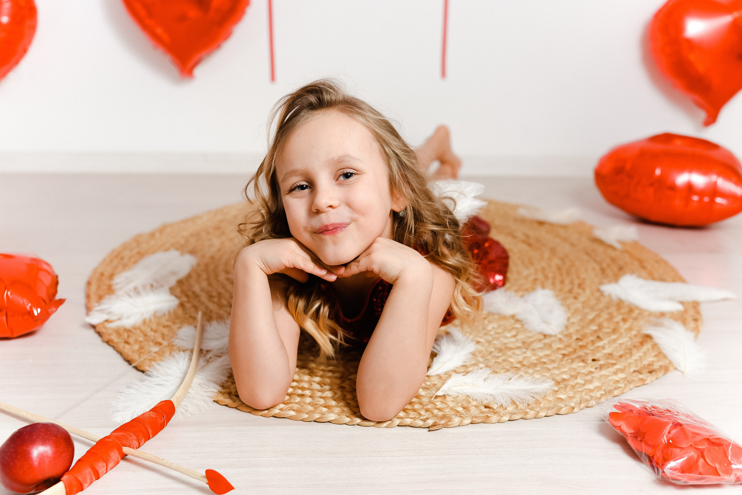 Сердечки. Фотограф новорожденных и детский фотограф в Екатеринбурге Ксени