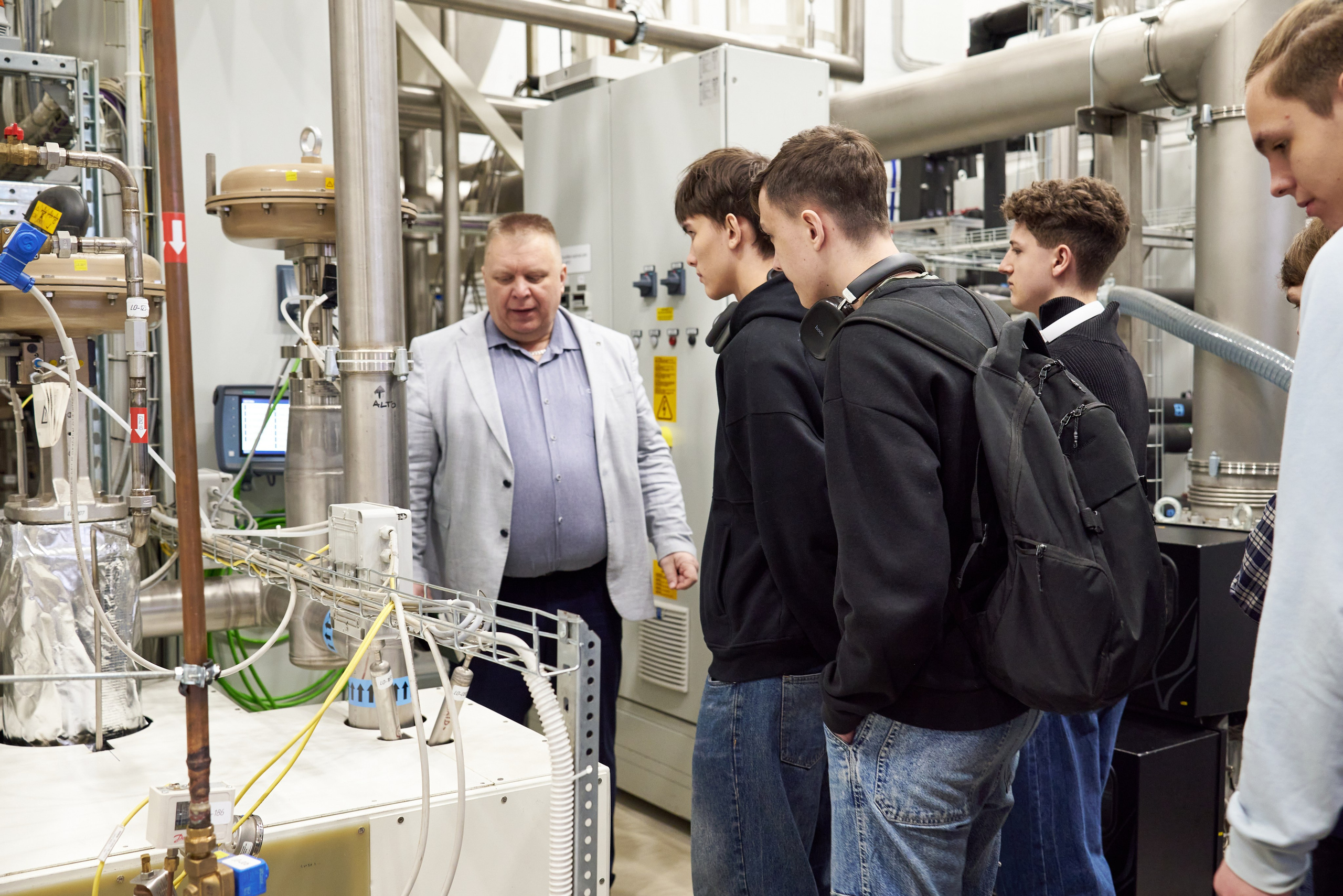 Экскурсия в «Газпром Космические системы». Фотограф Щёлково