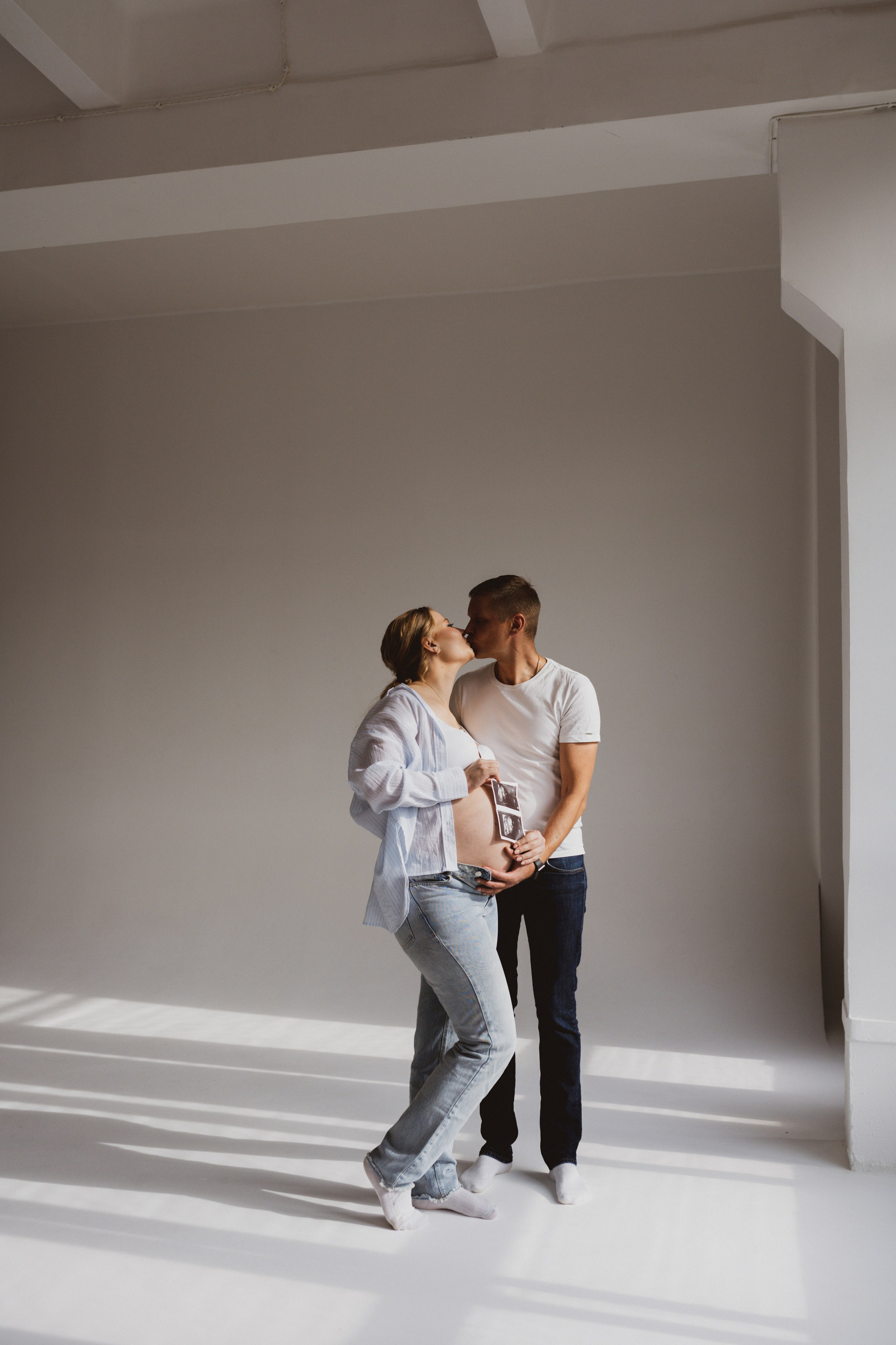 Семейная фотосессия в студии в Москве, семейный фотограф Анна Полушина. Свадебный фотограф в Москве Анна Полушина