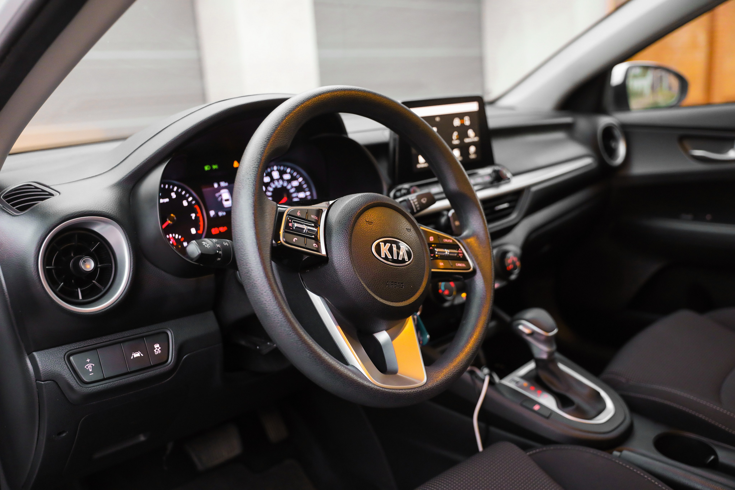 АВТО. Photographer Viktoriya Markushina «My world throug»