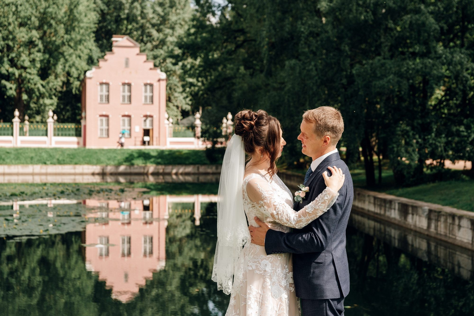 Свадебная фотосессия в усадьбе Кусково. Сергей Гладков свадебный фотограф в Москве