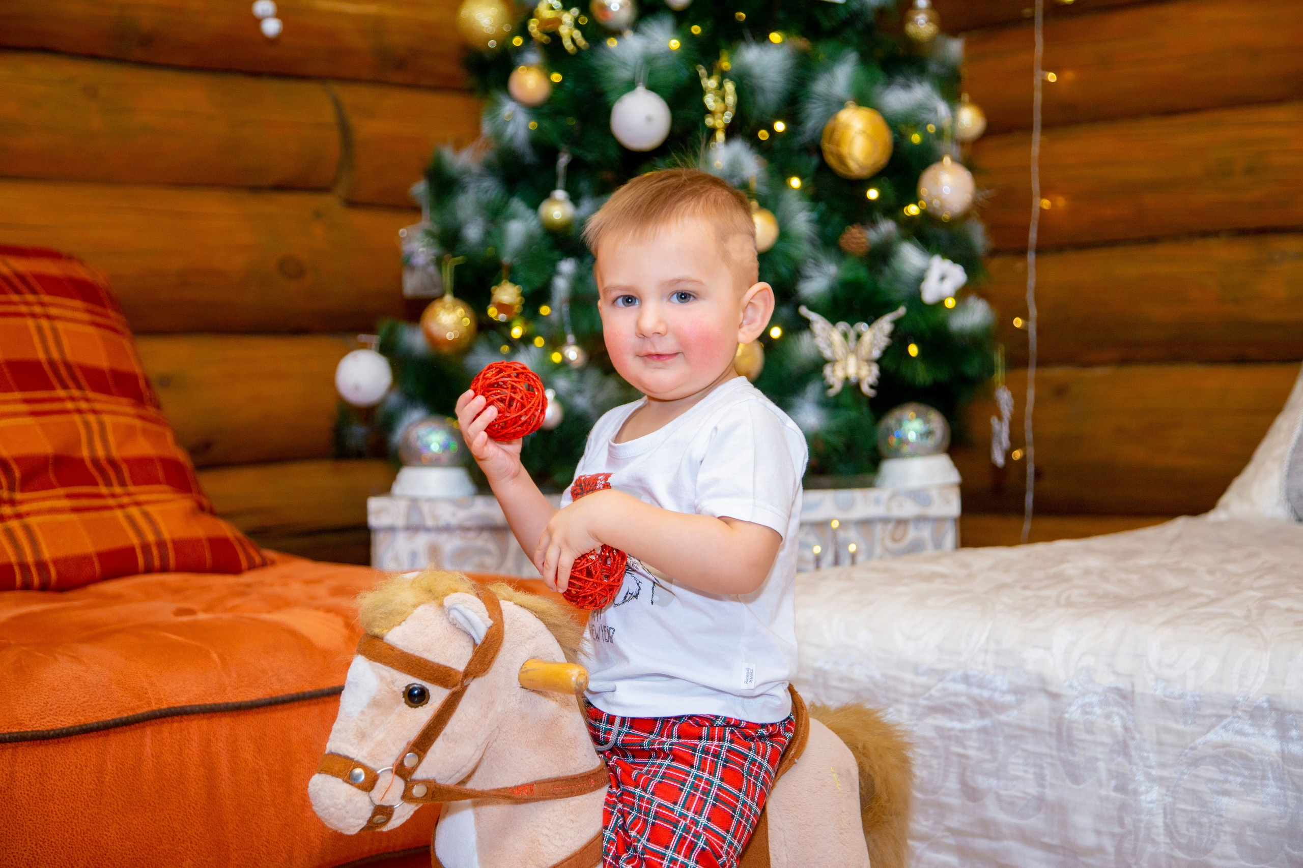 Новогодние фотосессии в Иркутске. Фотограф видеограф Иркутск фото видео студия Алексея Марамзина