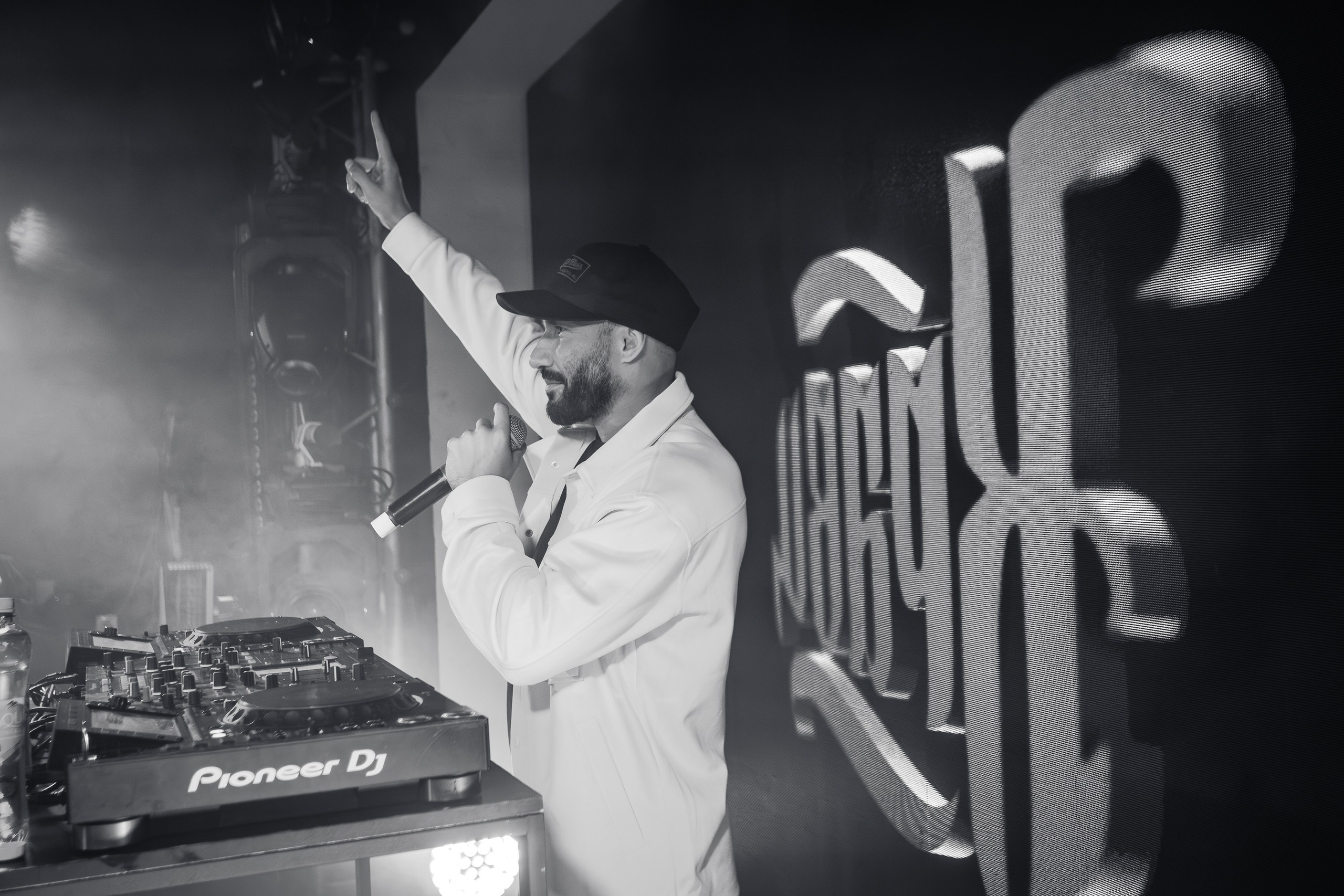 «КРАВЦ"_Чайка на пляже_Ялта_27.08.2025 г. Аминов Руслан | Фотограф