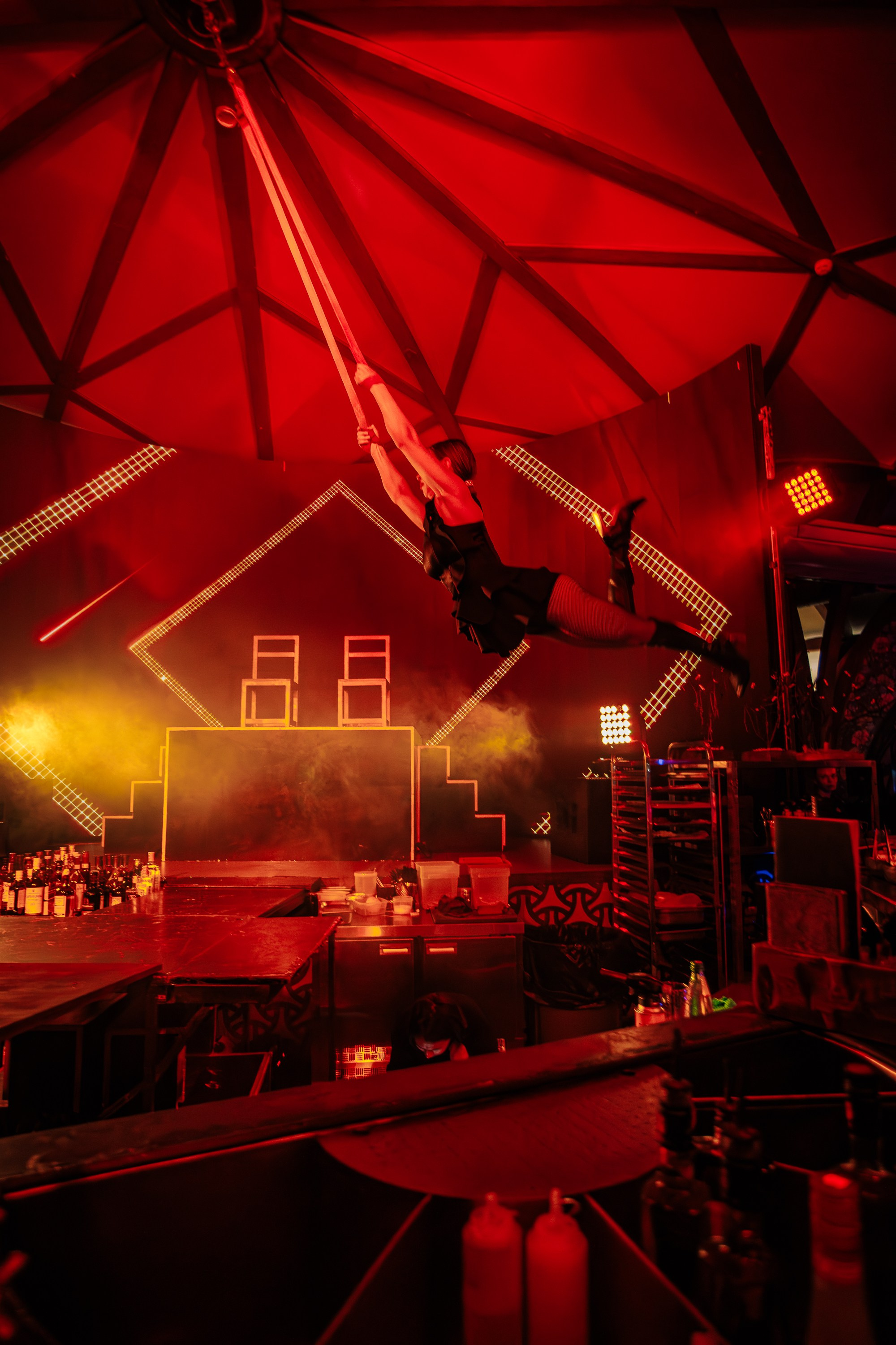 PTIZZA SHOW. Gold & Black in Ptizza Bar_Ялта_6.07.2025. Аминов Руслан | Фотограф